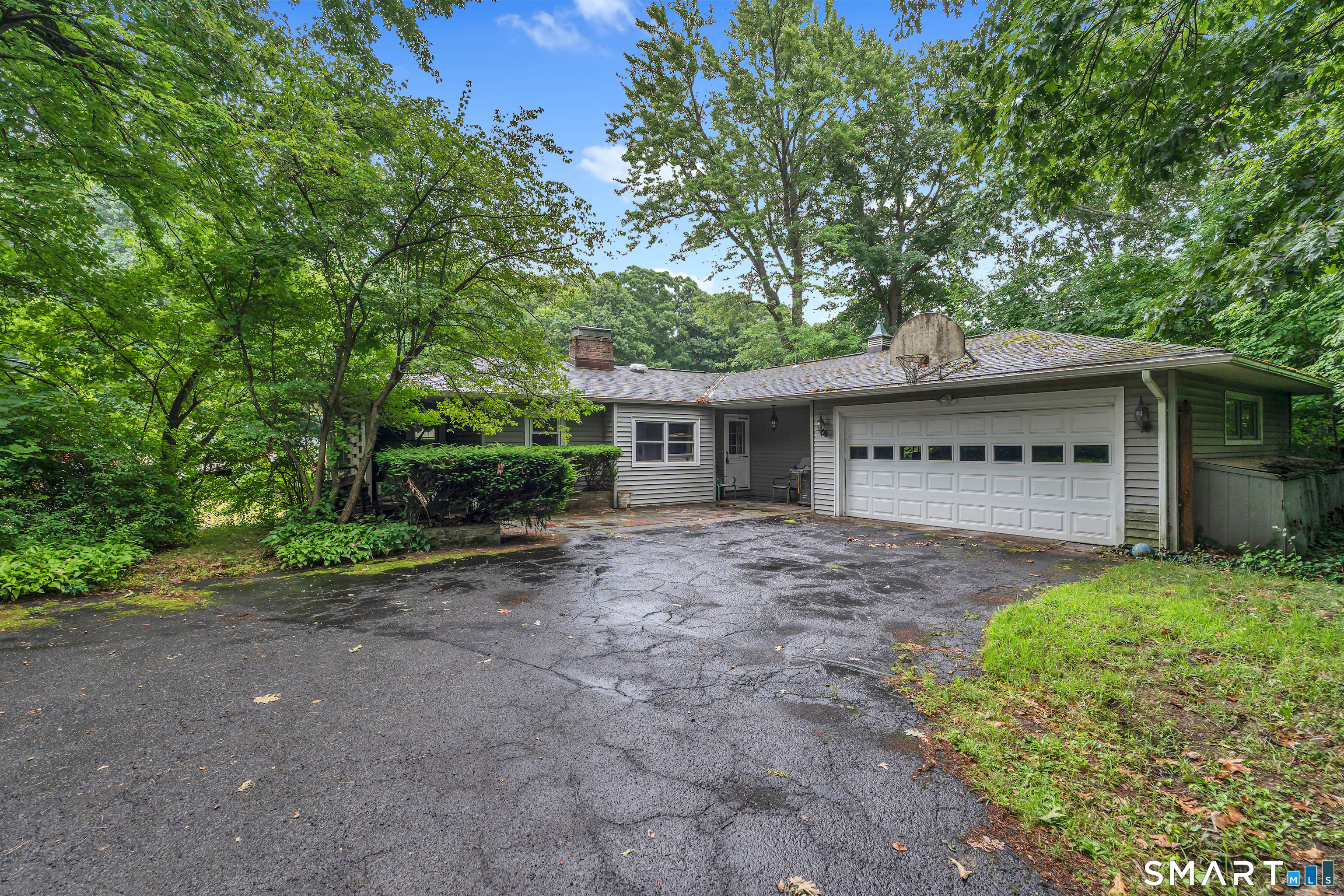 Homes for sale in Naugatuck, CT | 53 Bird Rd, Naugatuck, CT 06770 | MLS# 24194068
