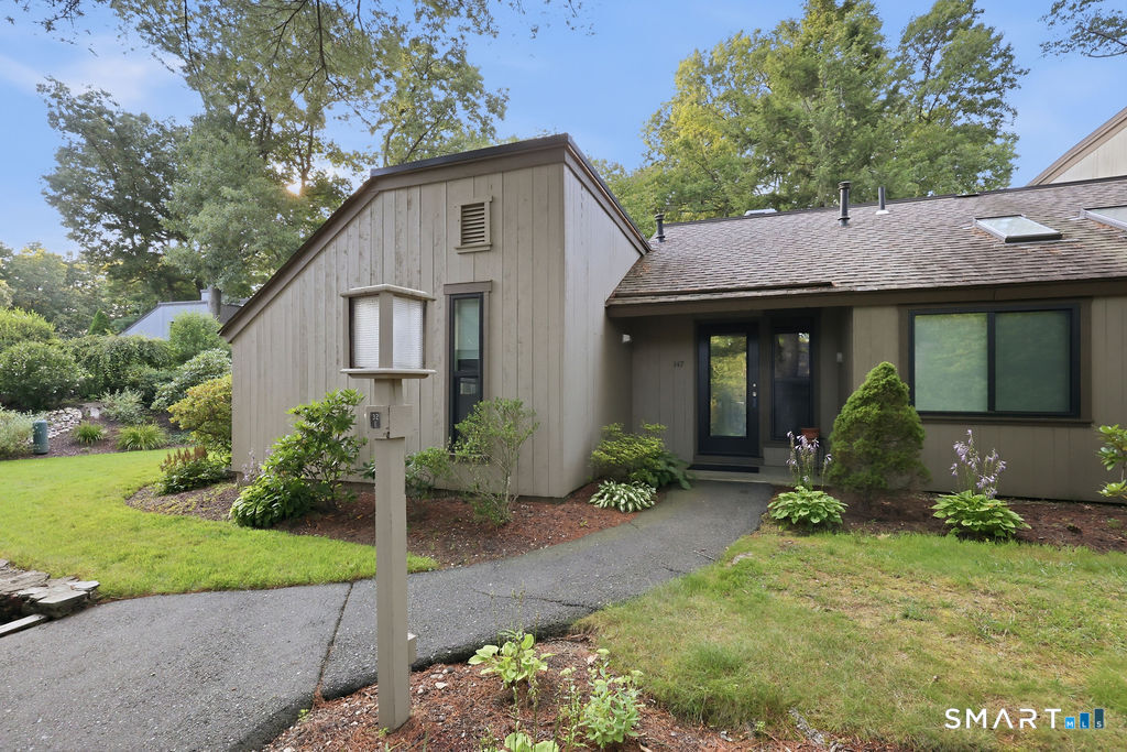Homes for sale in Avon, CT | 147 Mallard Dr #147, Avon, CT 06001 | MLS# 24193232