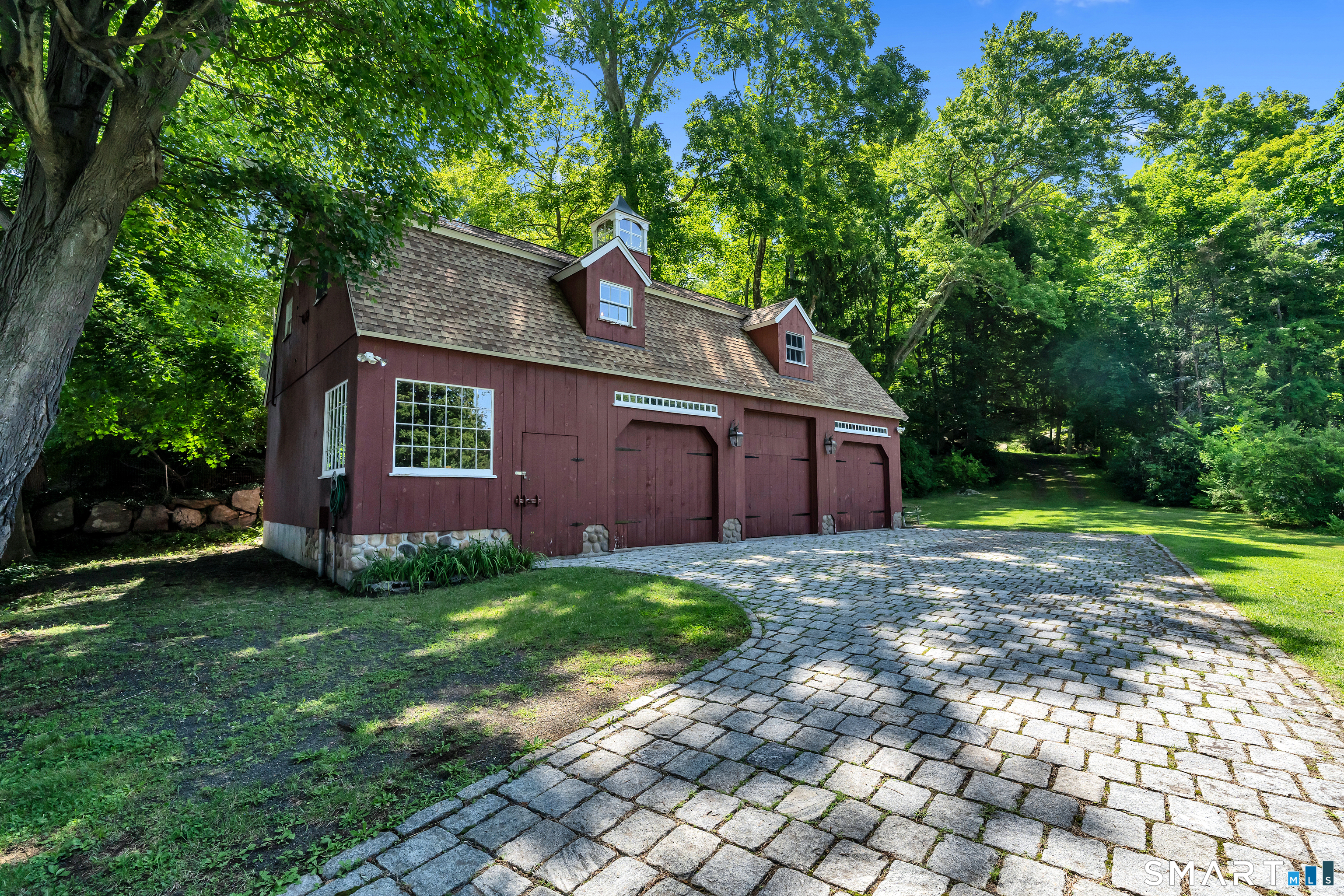 369 Saybrook Road photo 2