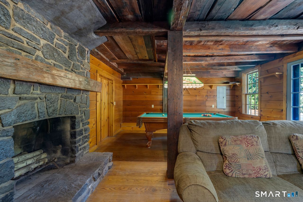 369 Saybrook Road photo 12