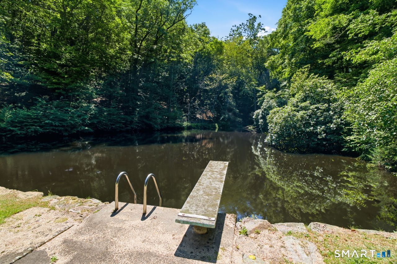 369 Saybrook Road photo 24
