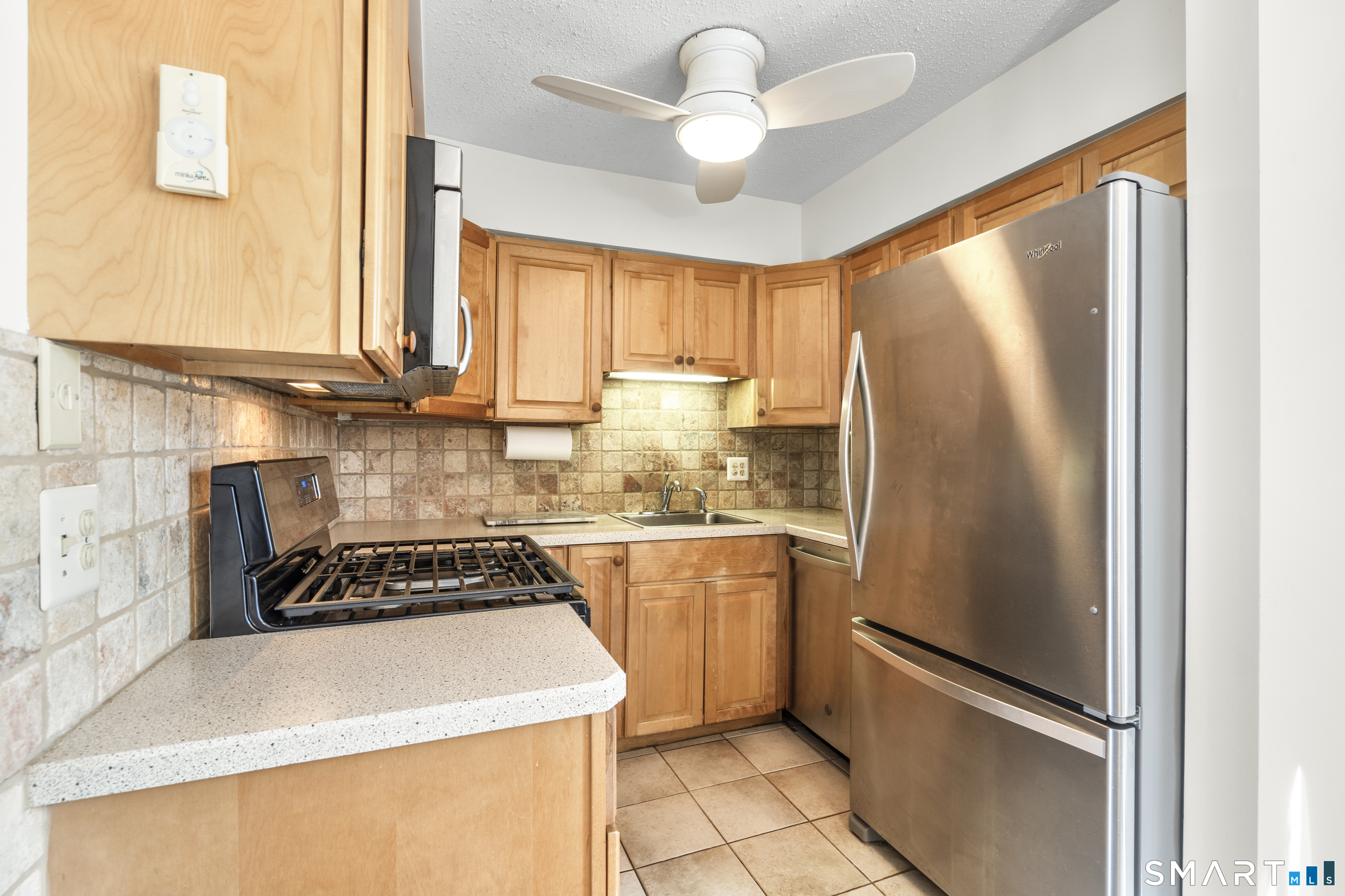 Homes for sale in West Haven, CT | 215 Beach St #2G, West Haven, CT 06516 | MLS# 24194389