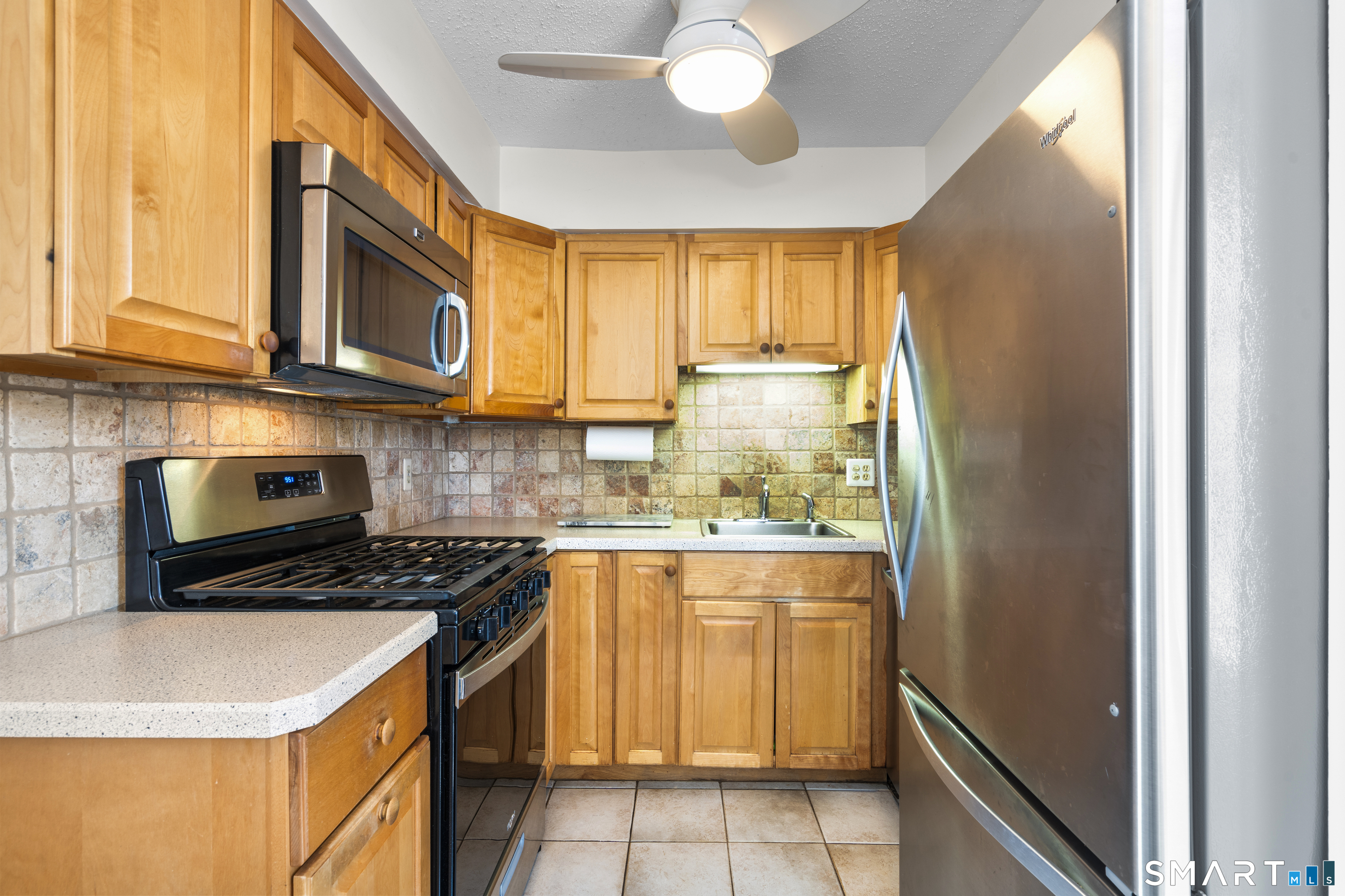 Homes for sale in West Haven, CT | 215 Beach St #2G, West Haven, CT 06516 | MLS# 24194389