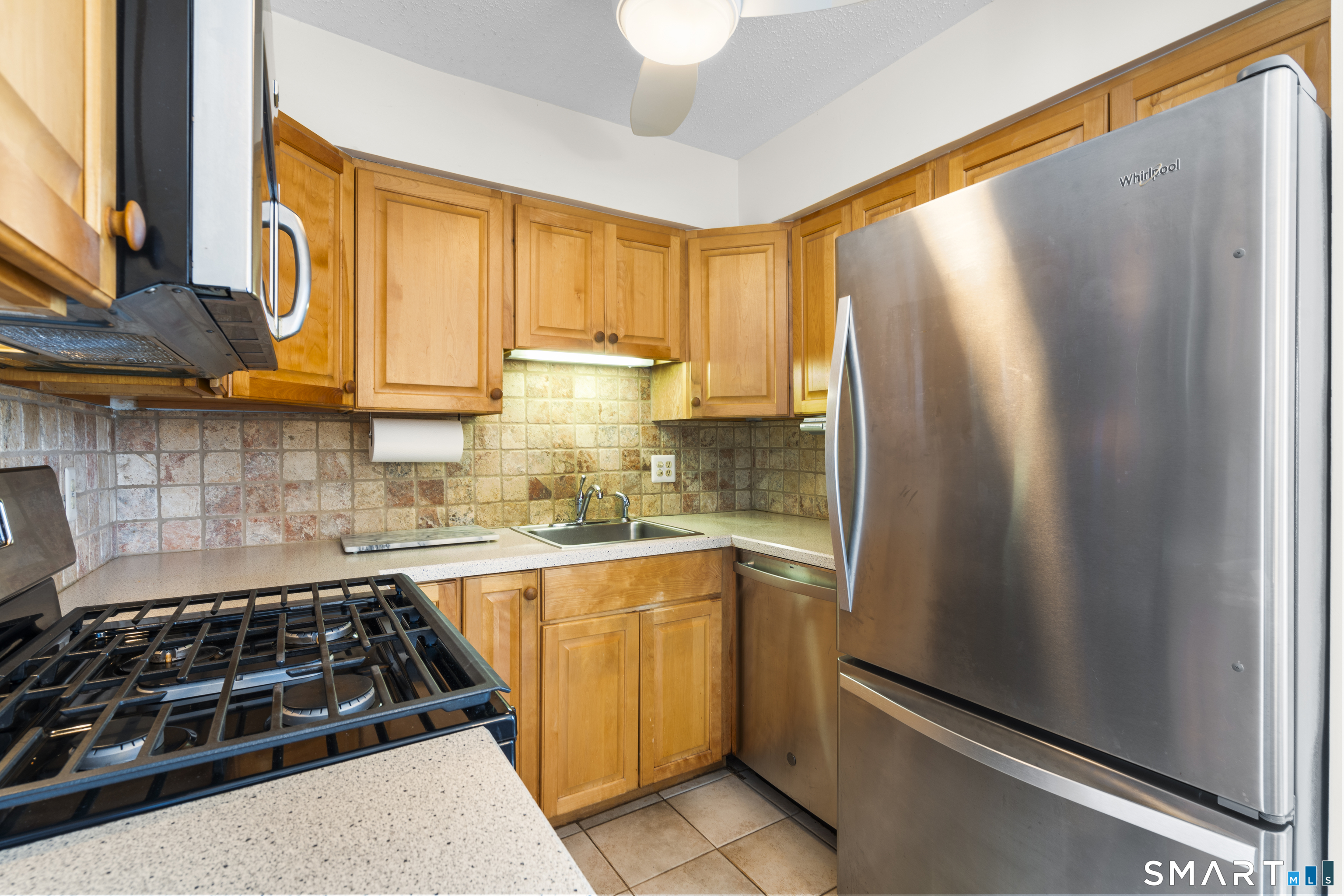 Homes for sale in West Haven, CT | 215 Beach St #2G, West Haven, CT 06516 | MLS# 24194389