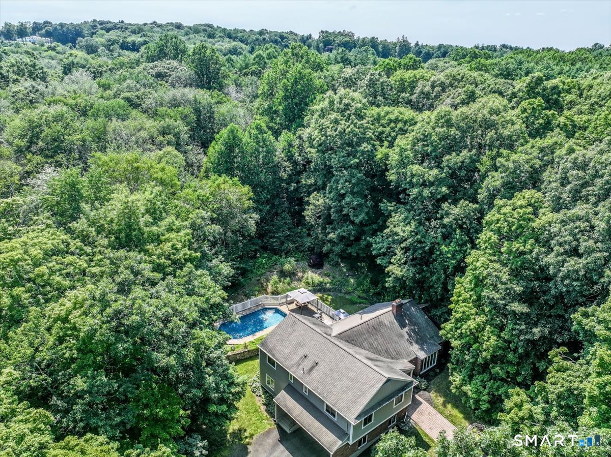 39th image of 80 Pine Hollow Dr, Middlebury, CT 06762 | MLS# 24161366
