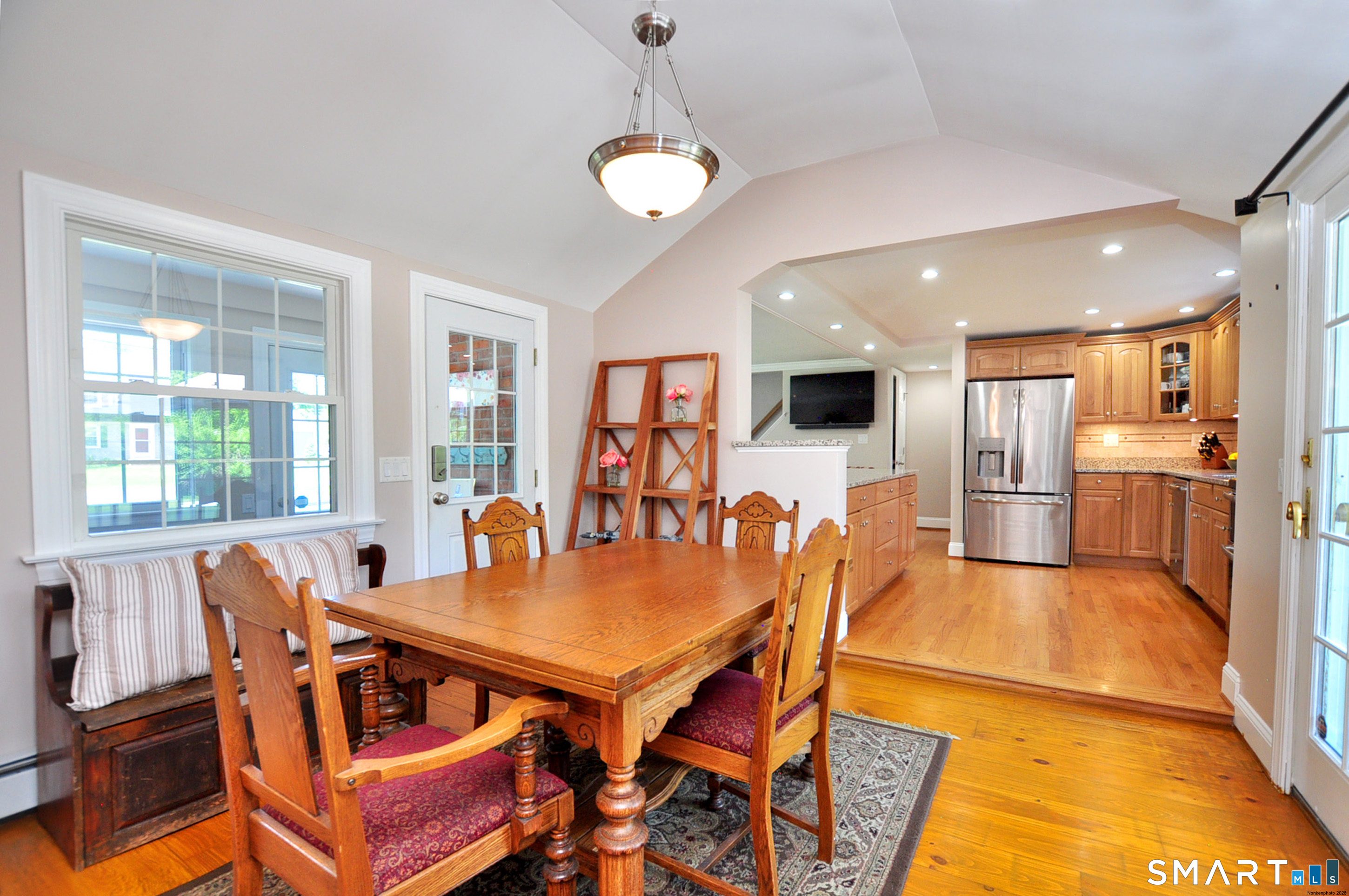5th image of 26 Village Rd, Simsbury, CT 06070 | MLS# 24193852