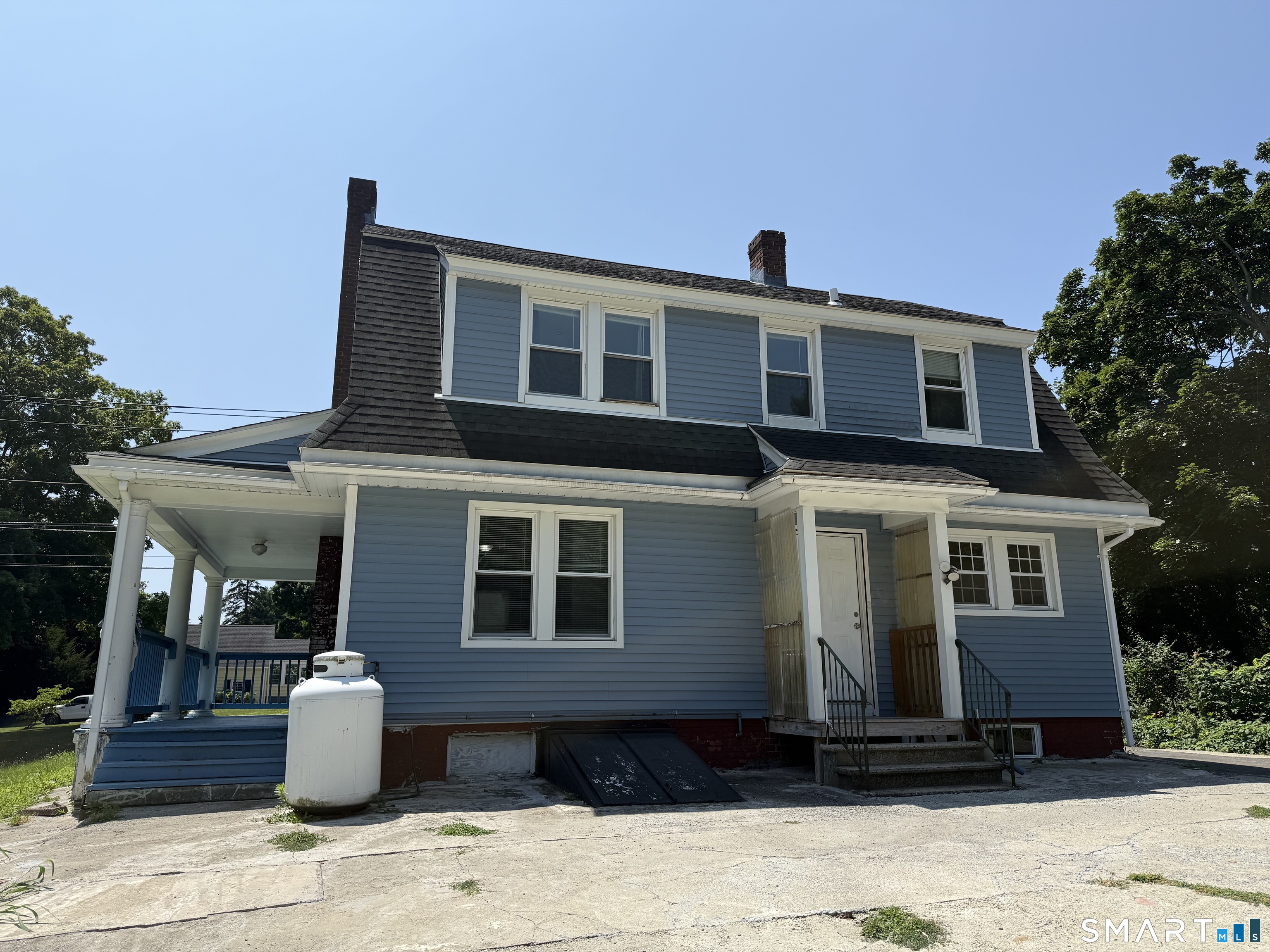 3rd image of 4 Bishop St, North Haven, CT 06473 | MLS# 24194530