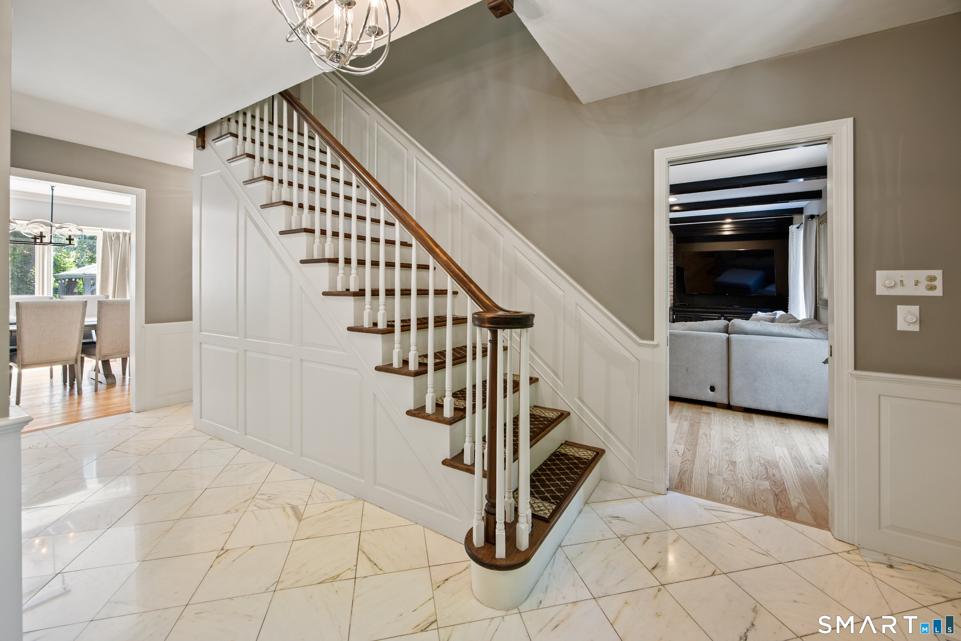 570 Riverside Drive photo 4