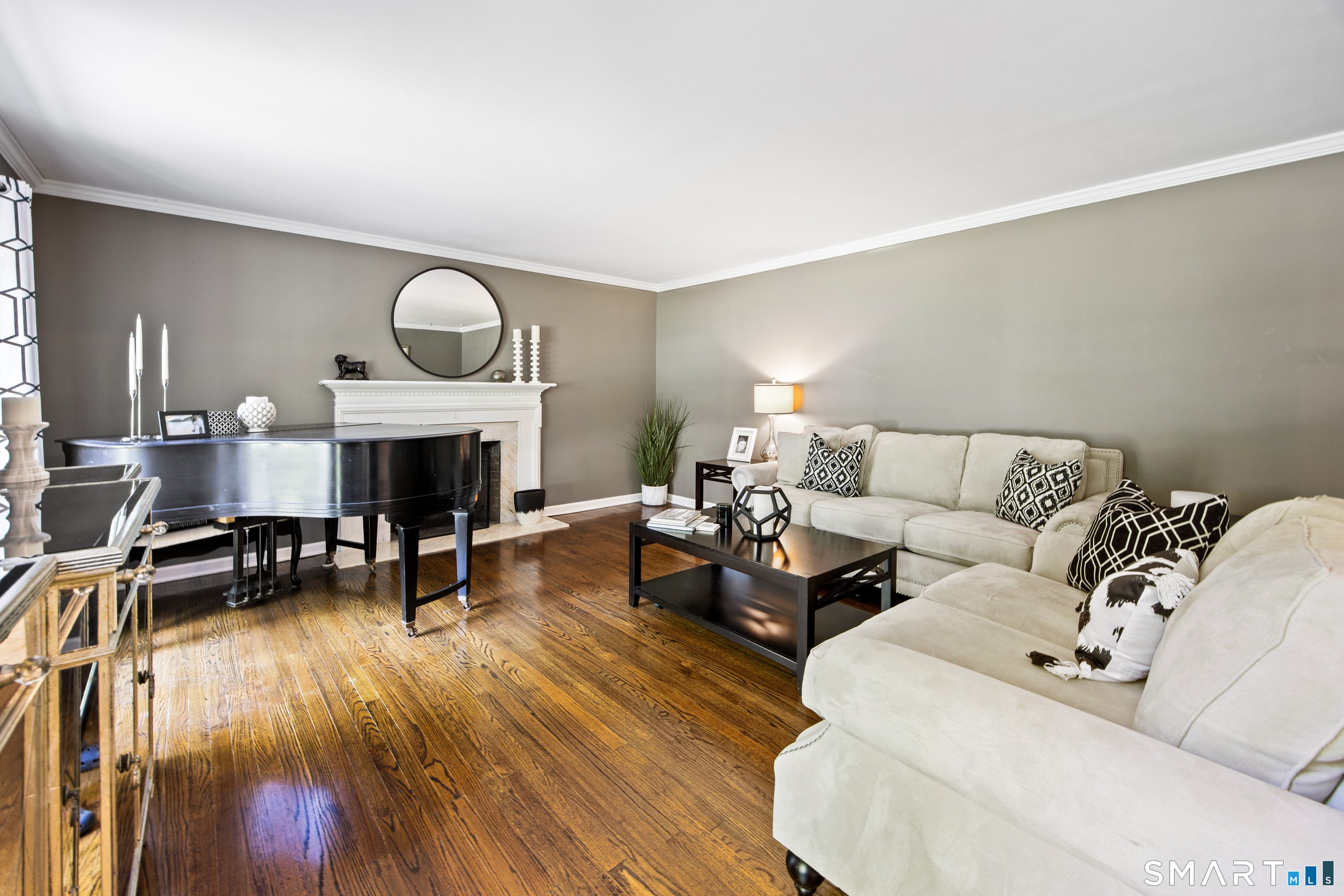 570 Riverside Drive photo 6