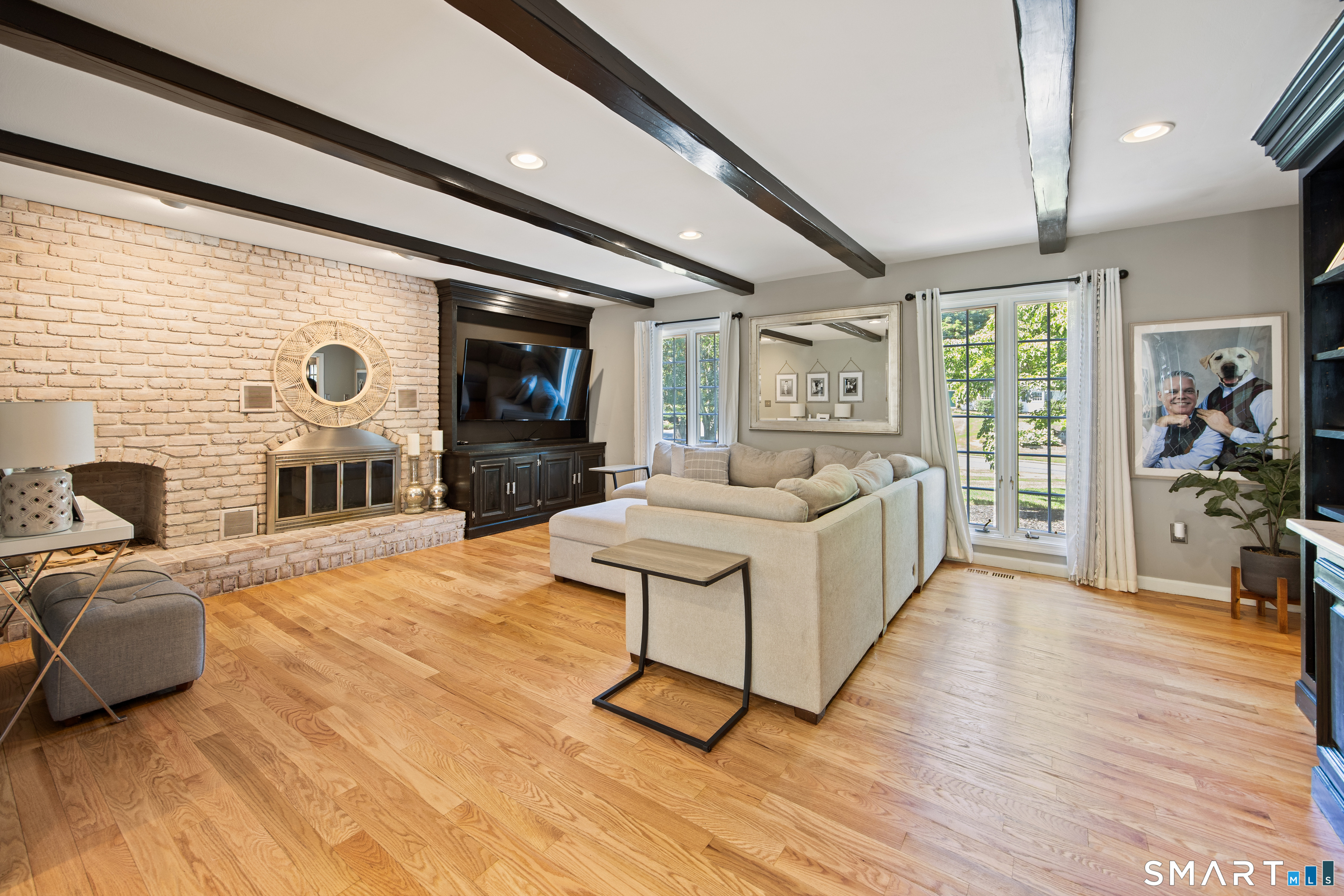 570 Riverside Drive photo 12