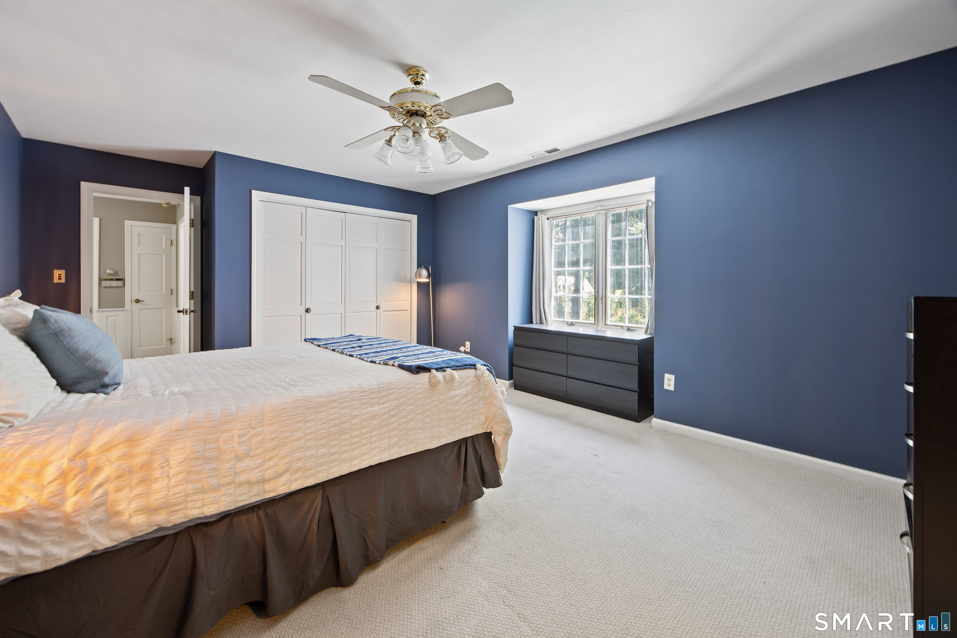 570 Riverside Drive photo 19