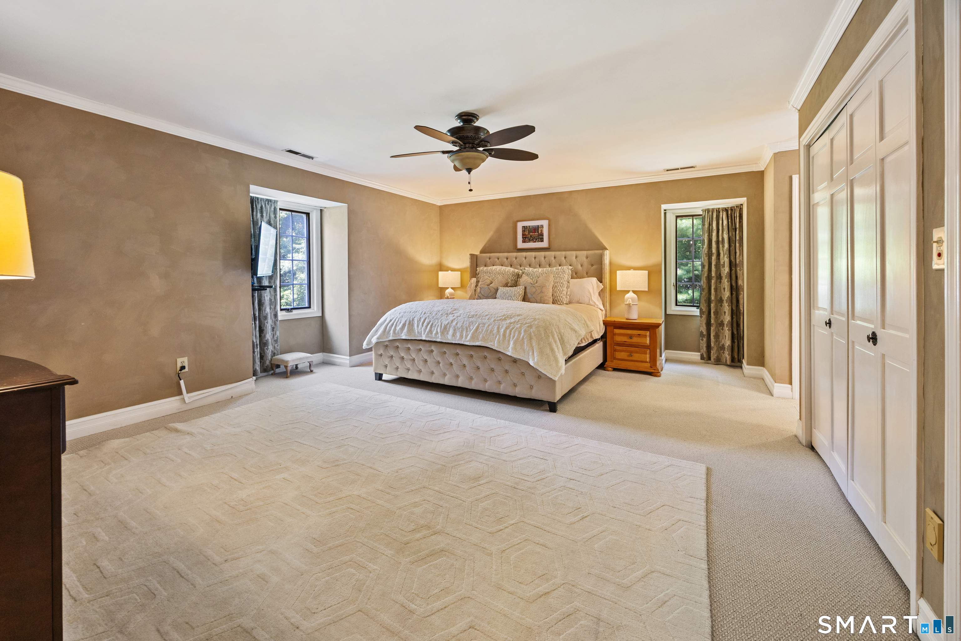 570 Riverside Drive photo 22