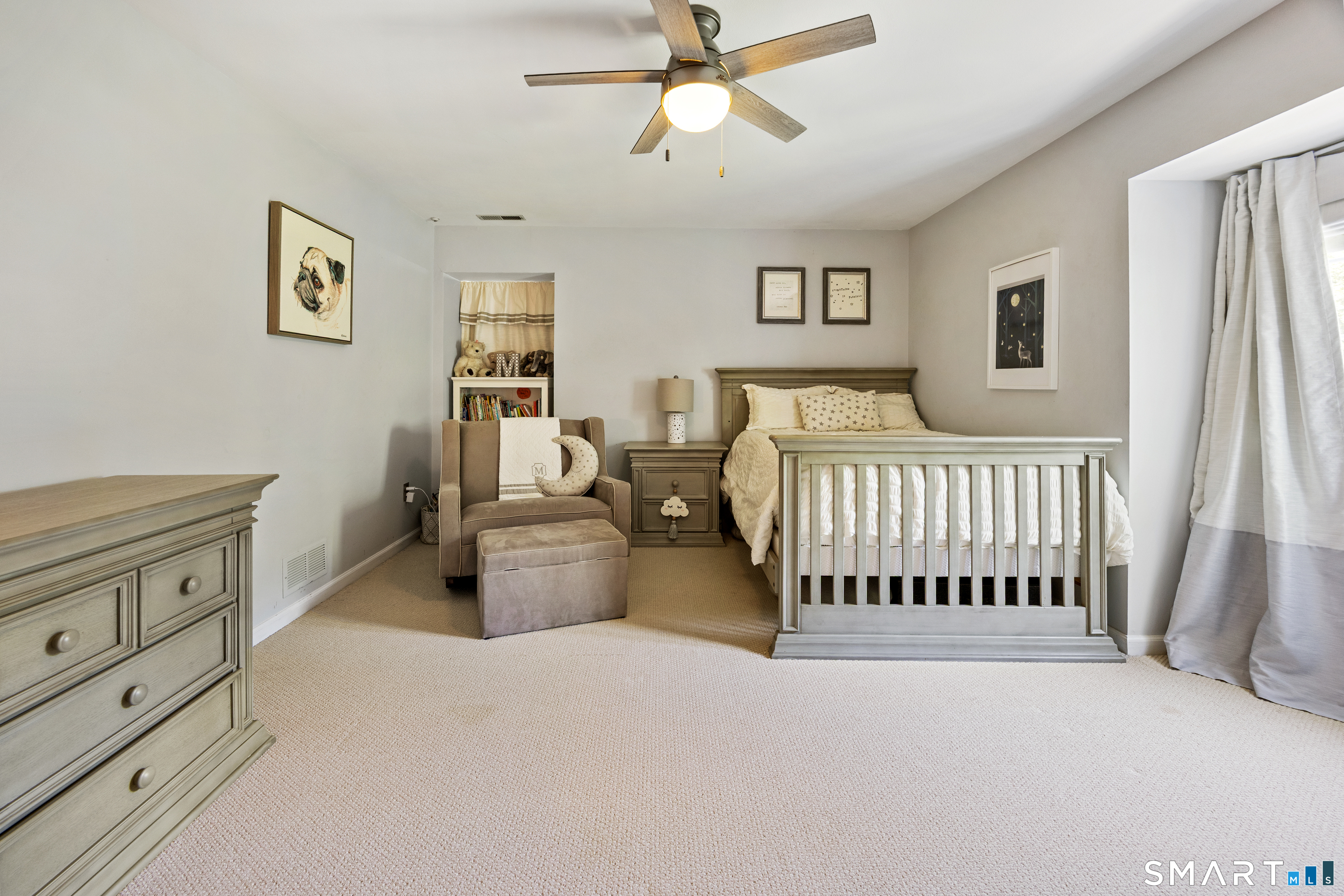 570 Riverside Drive photo 28