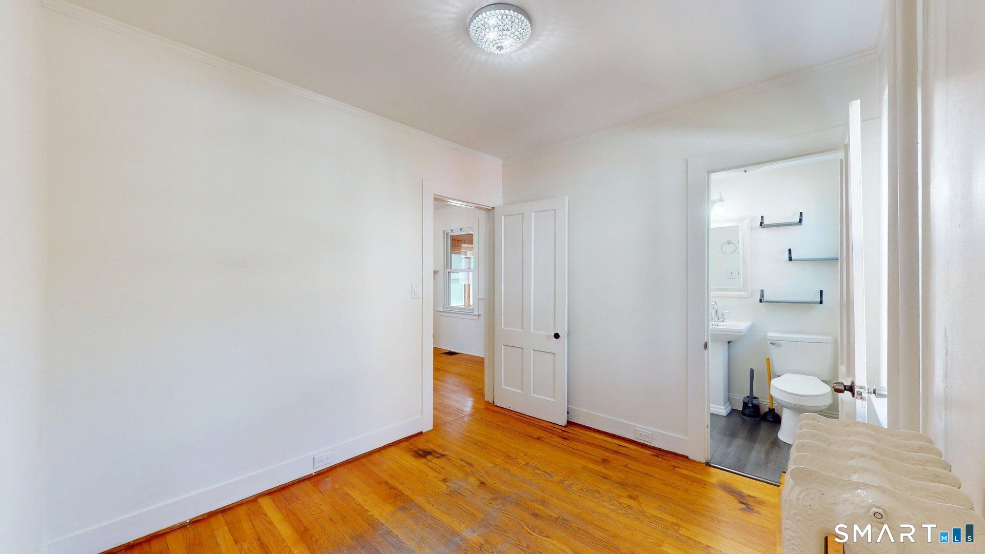 8 Chestnut Street photo 10