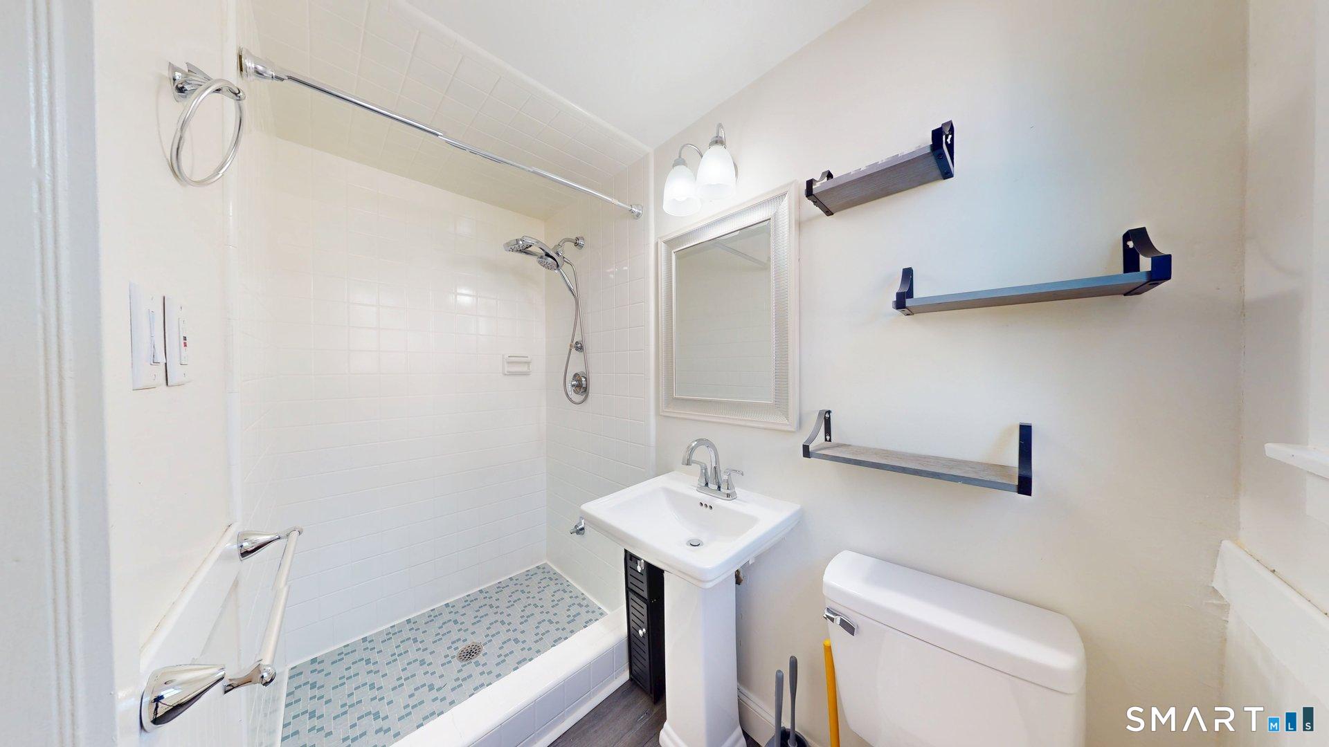 8 Chestnut Street photo 12