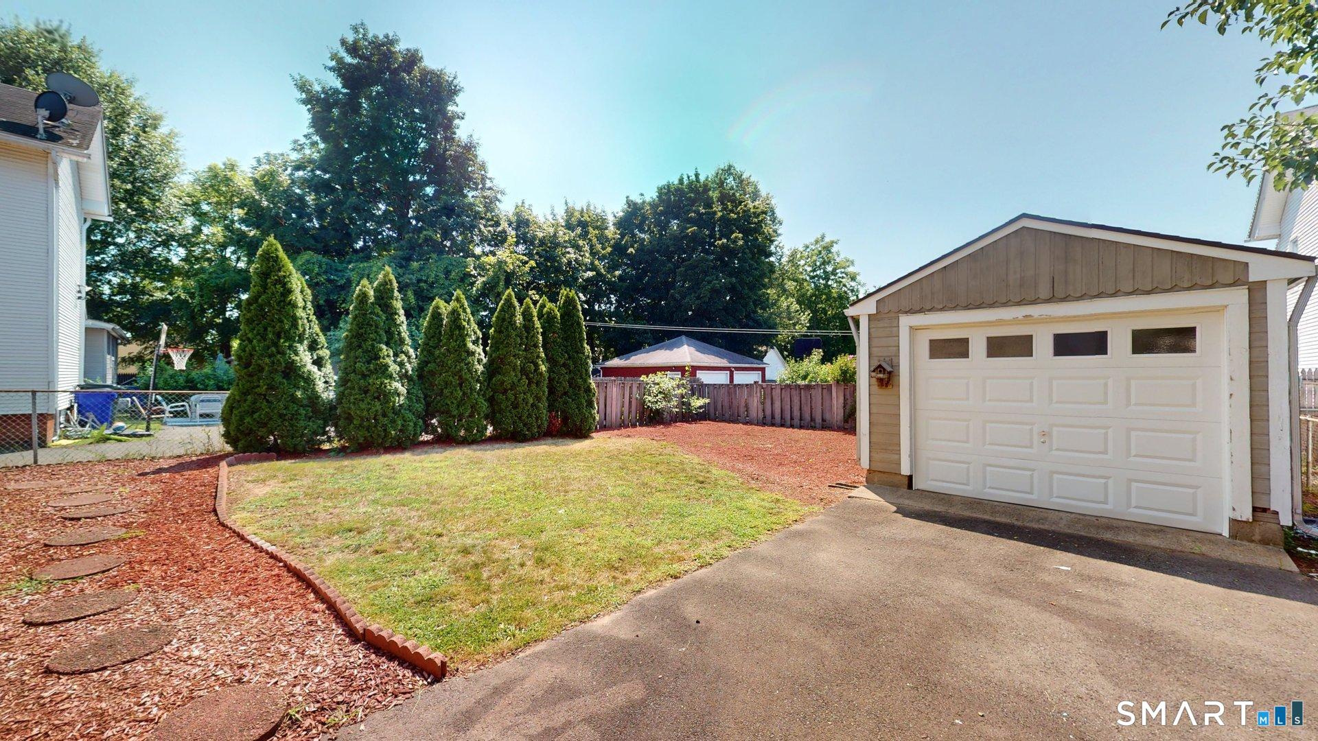 8 Chestnut Street photo 32