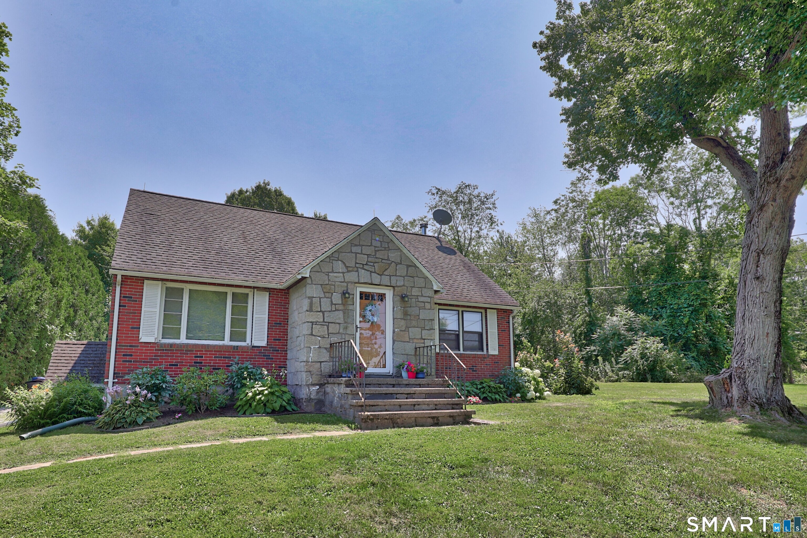 Featured Listing Photo