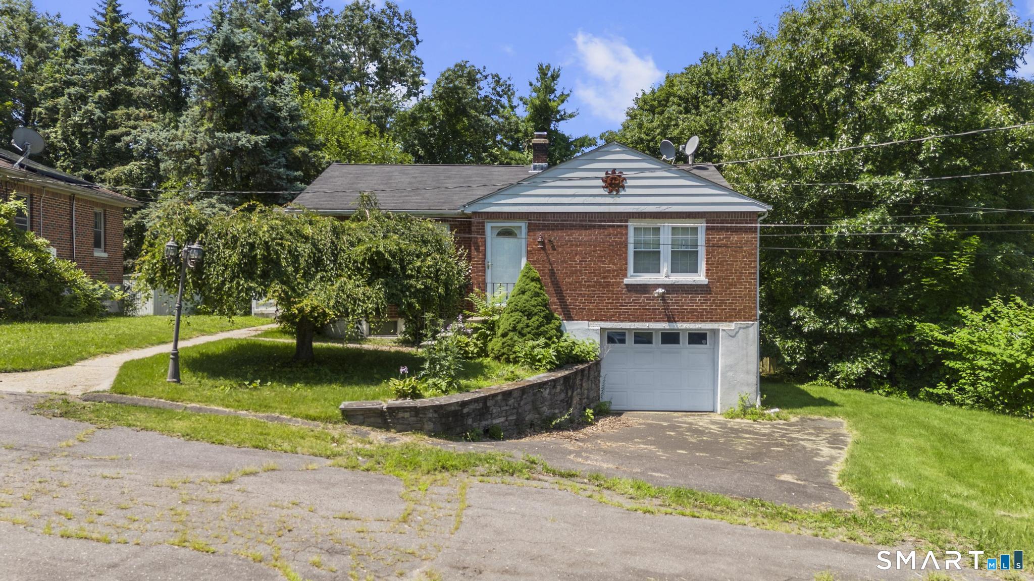 33 Garrassino Place photo 2