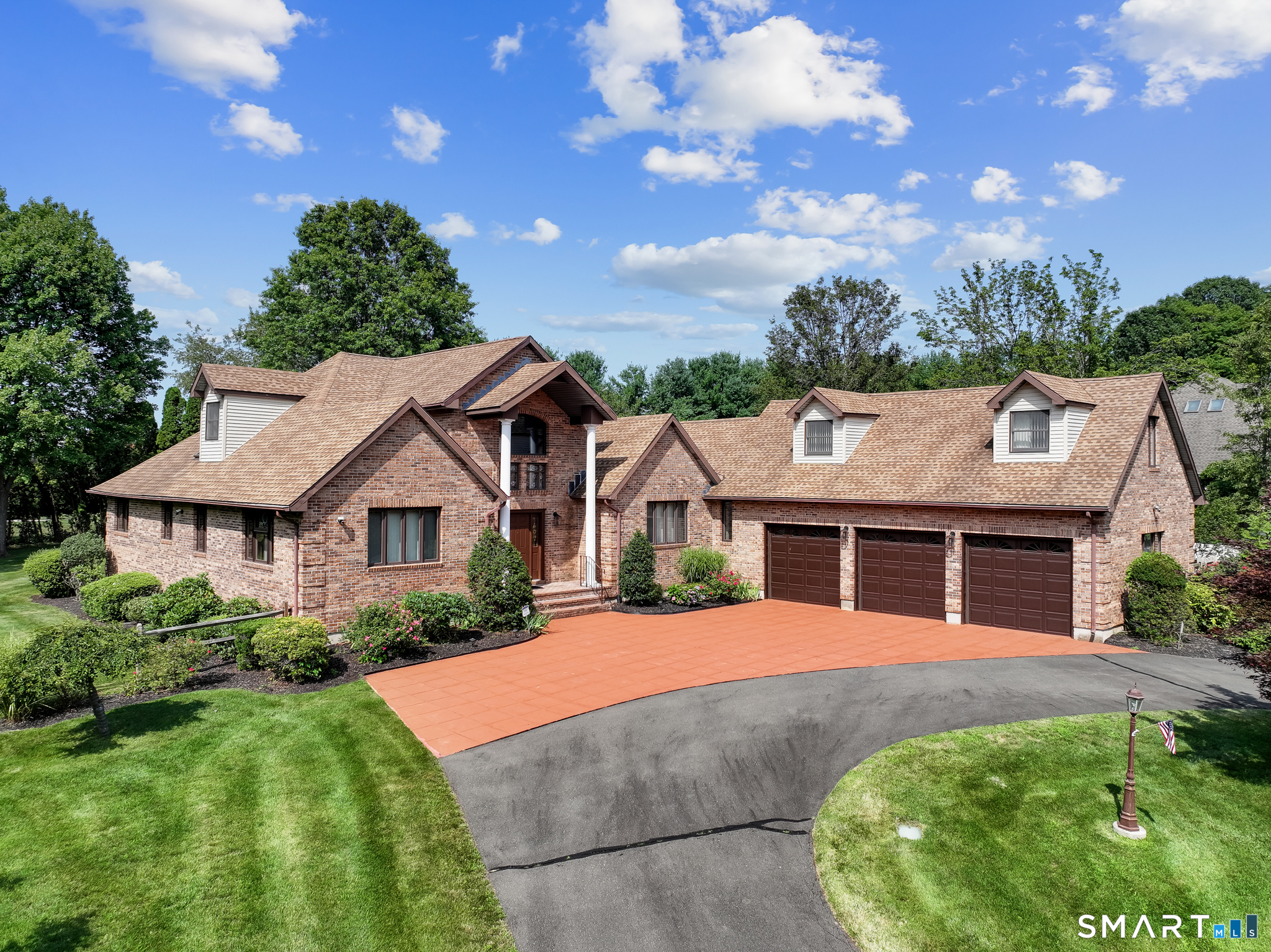 7 Regency Drive, North Haven, Connecticut 06473