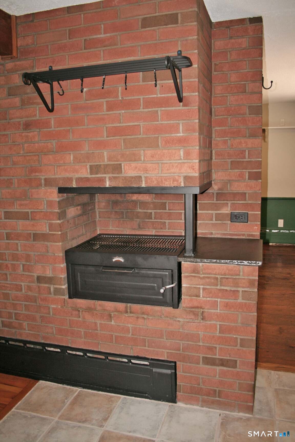 25 1/2 Edgerton Street photo 11