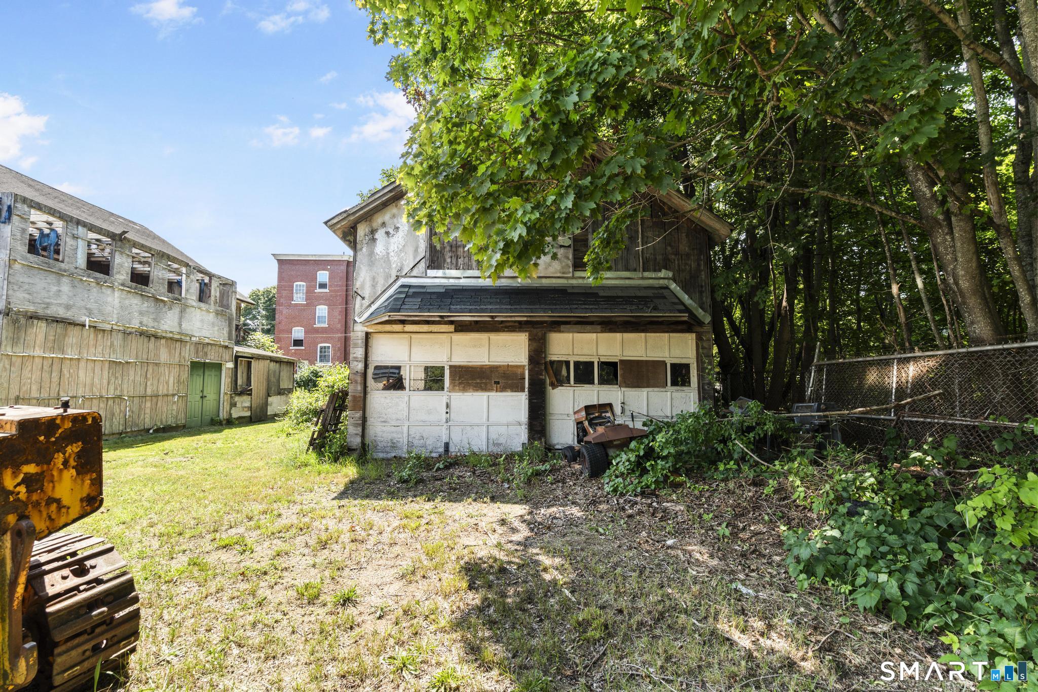 5th image of 10 Rhea St, Jewett City, CT 06351 | MLS# 24194776