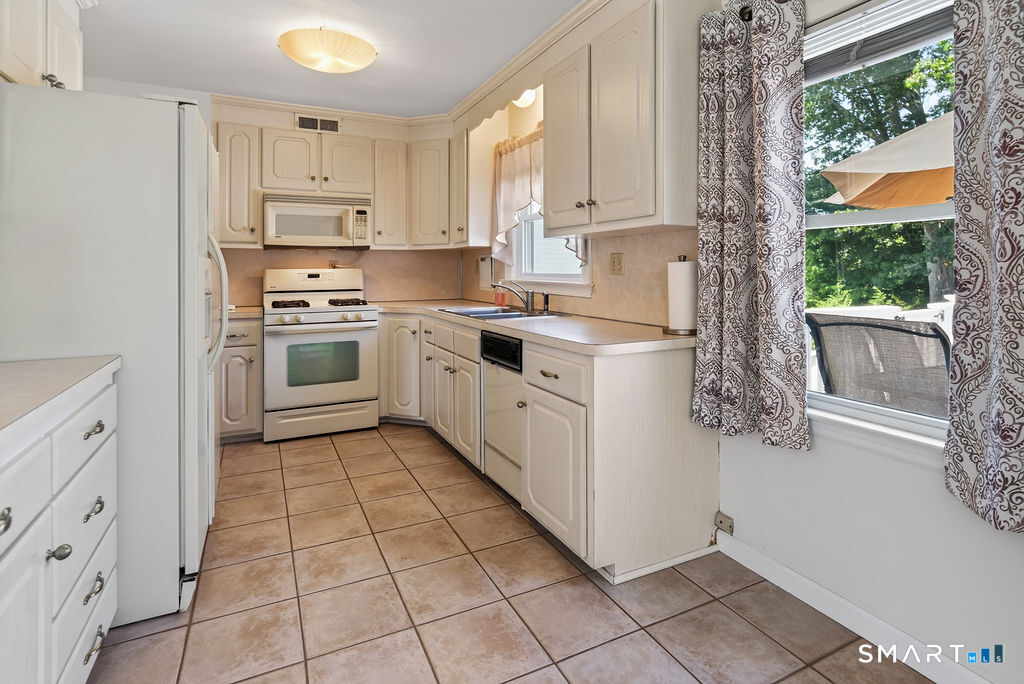 4 McKinnel Court photo 12