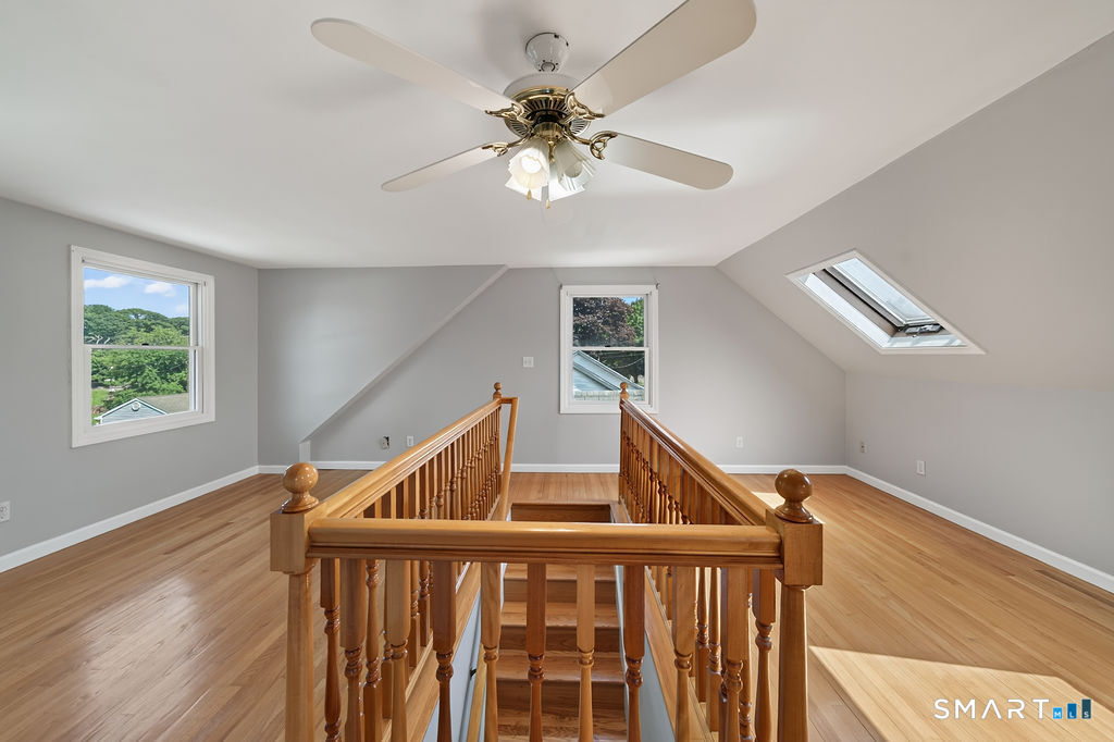 4 McKinnel Court photo 24