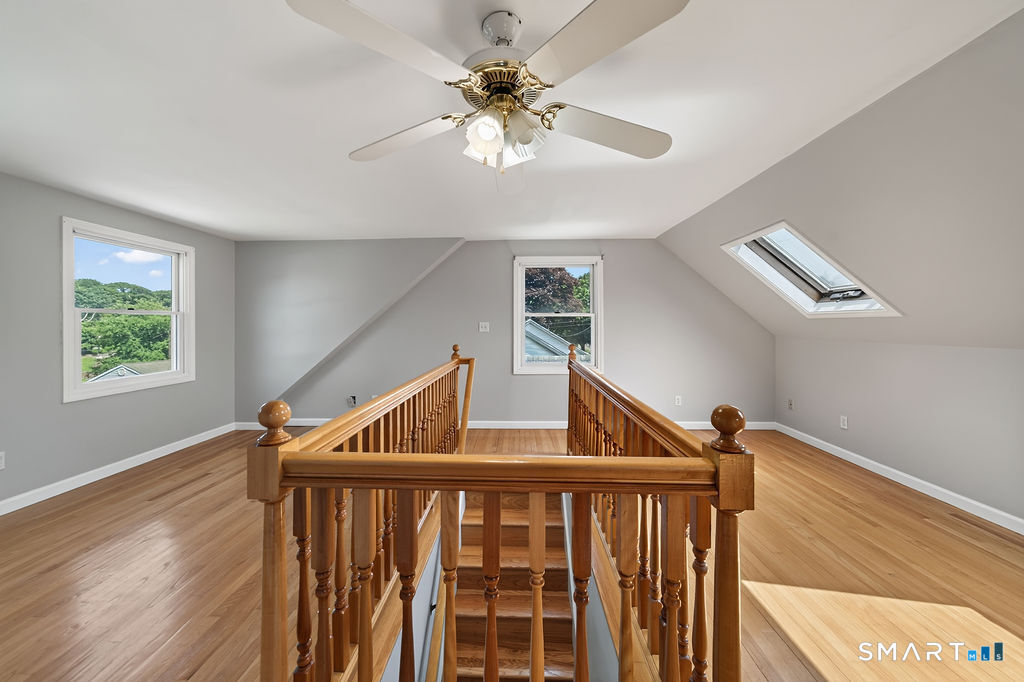 4 McKinnel Court photo 25