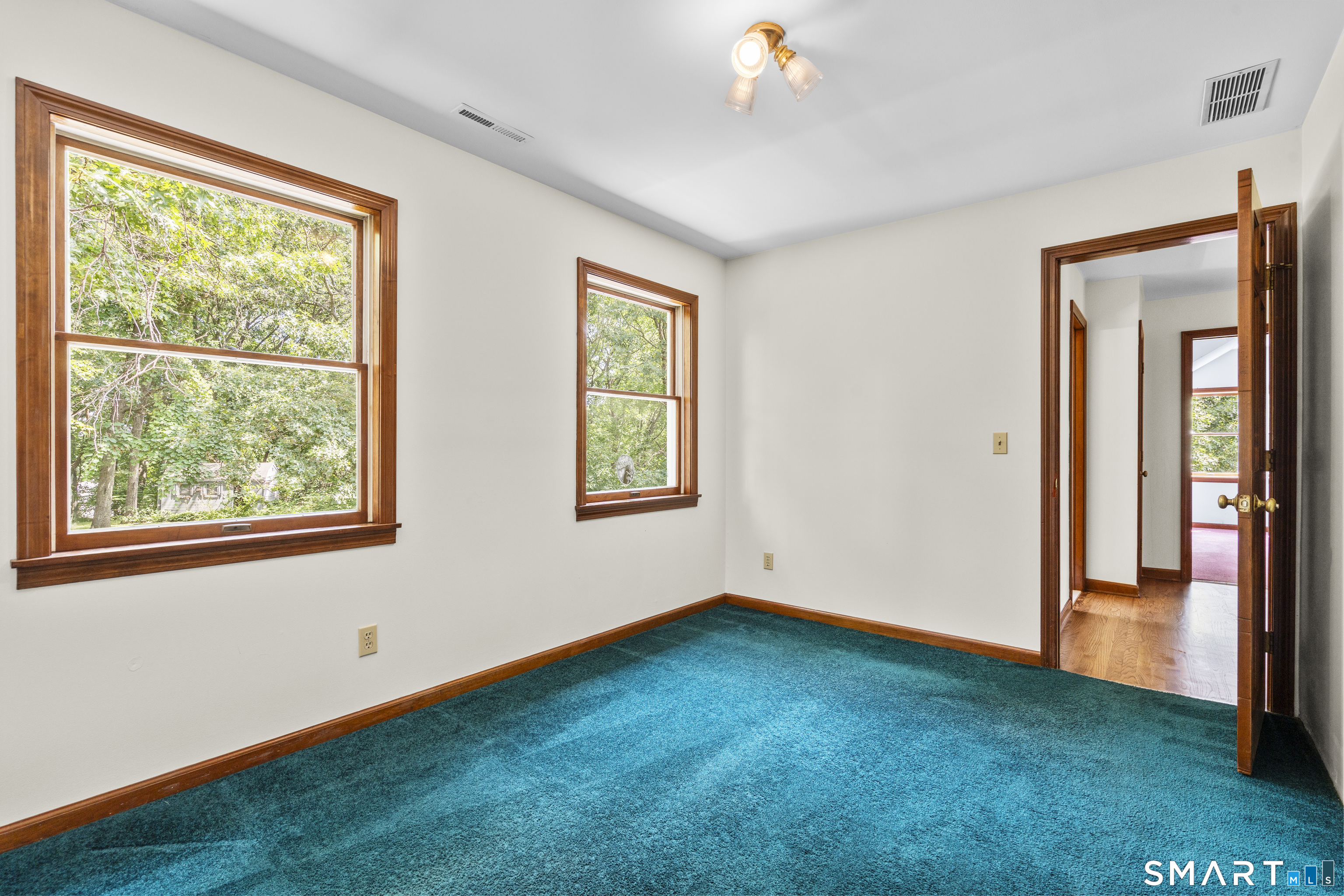 128 Midwood Avenue photo 16