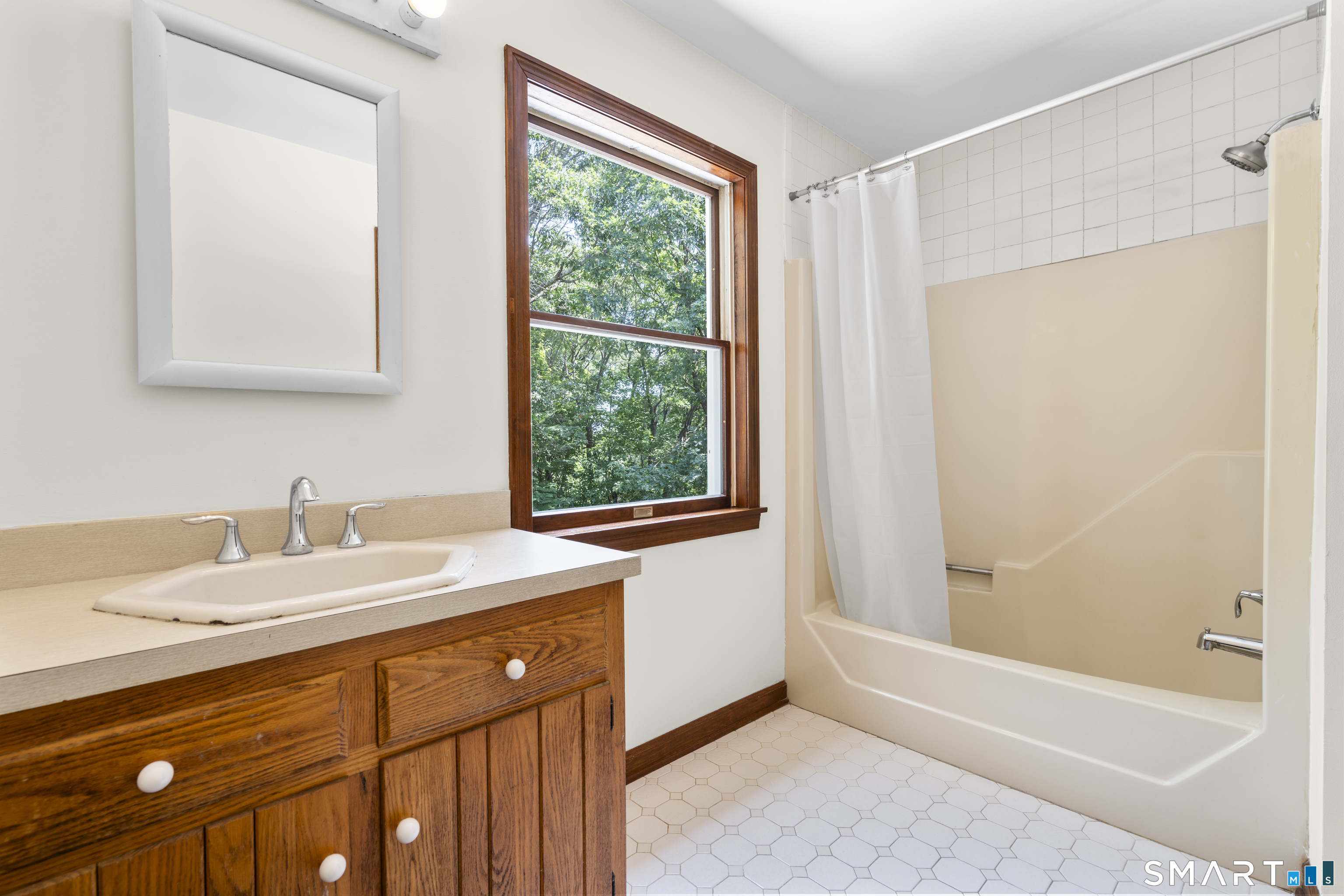 128 Midwood Avenue photo 18