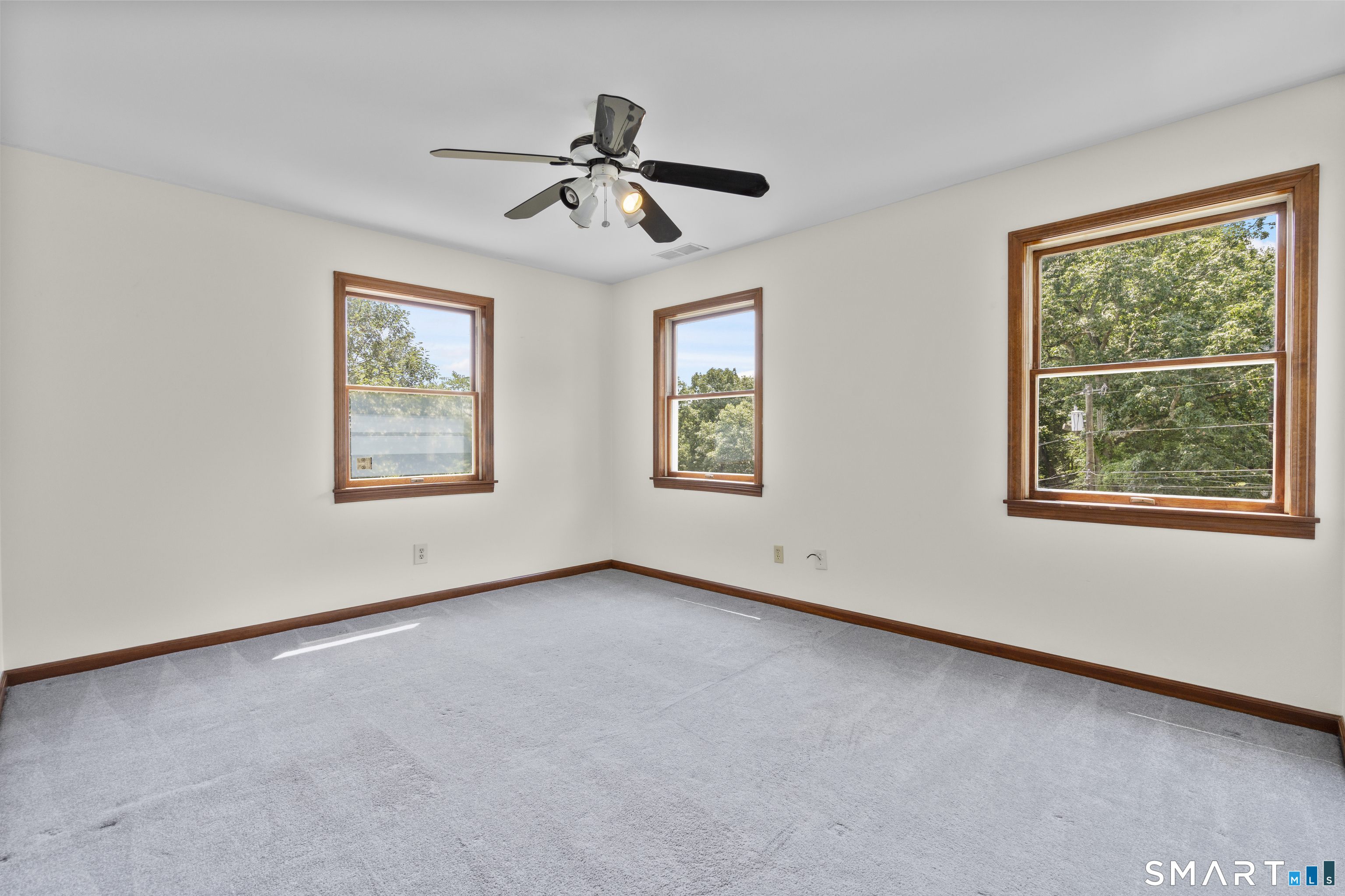 128 Midwood Avenue photo 21