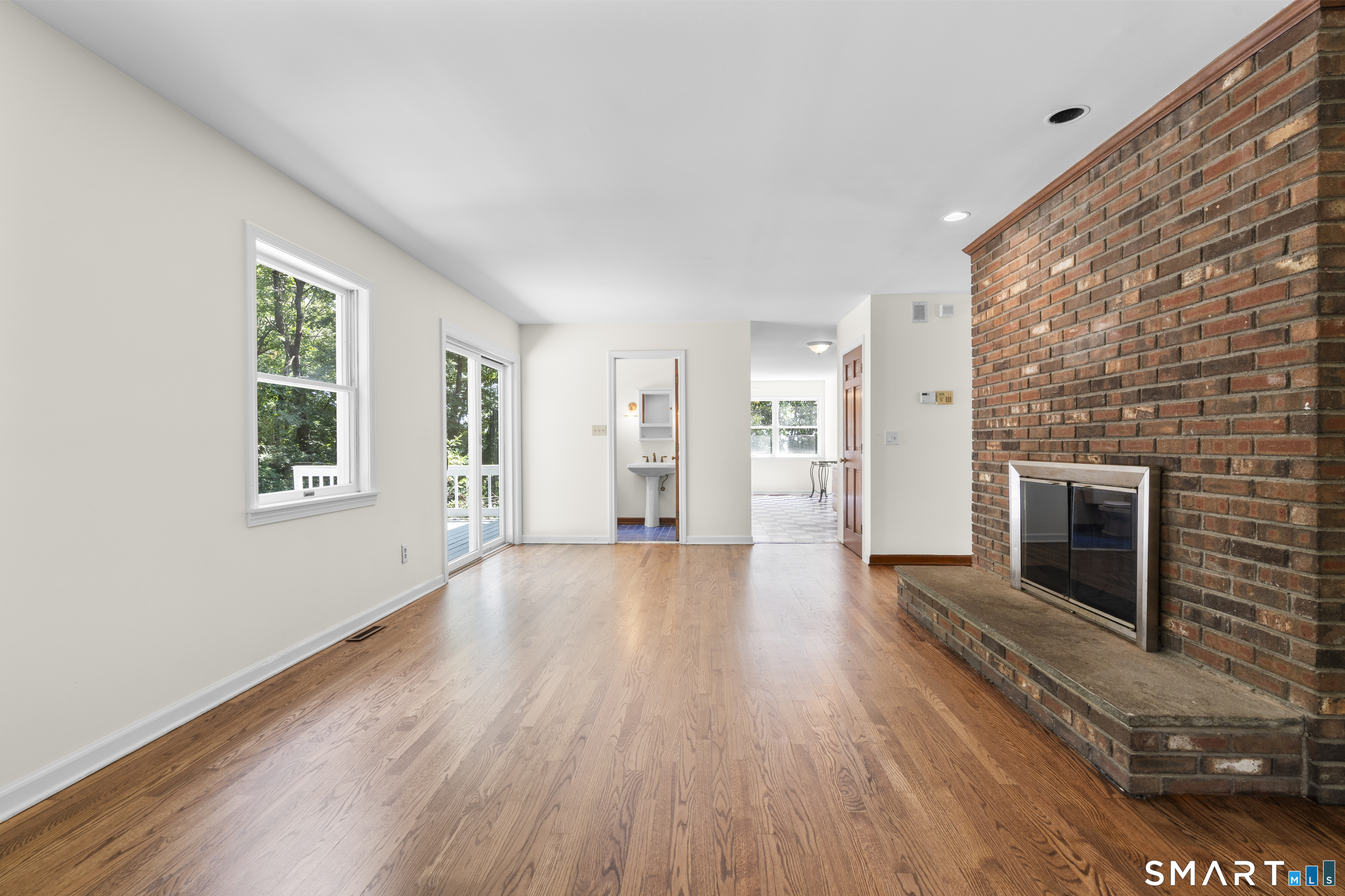 128 Midwood Avenue photo 12