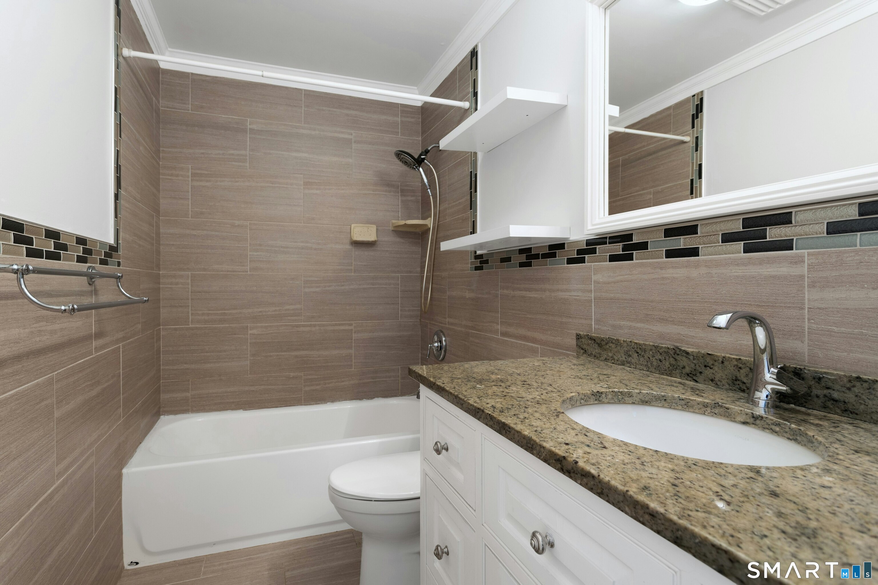 53 Wolfpit Avenue photo 23
