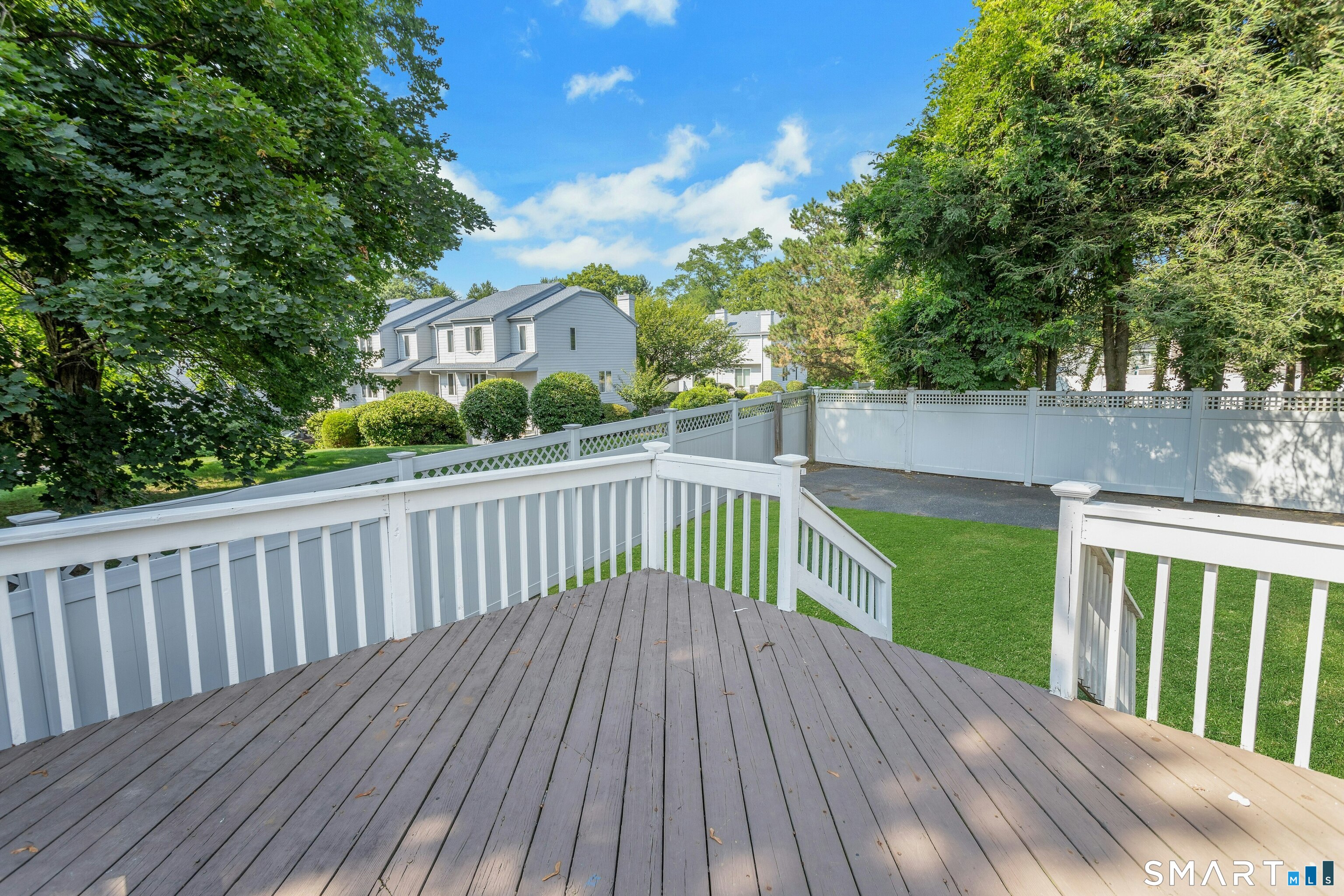 53 Wolfpit Avenue photo 26