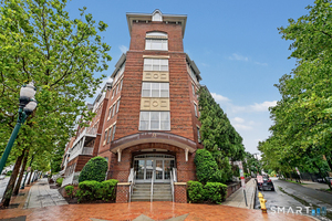 35 Broad Street, Unit 117