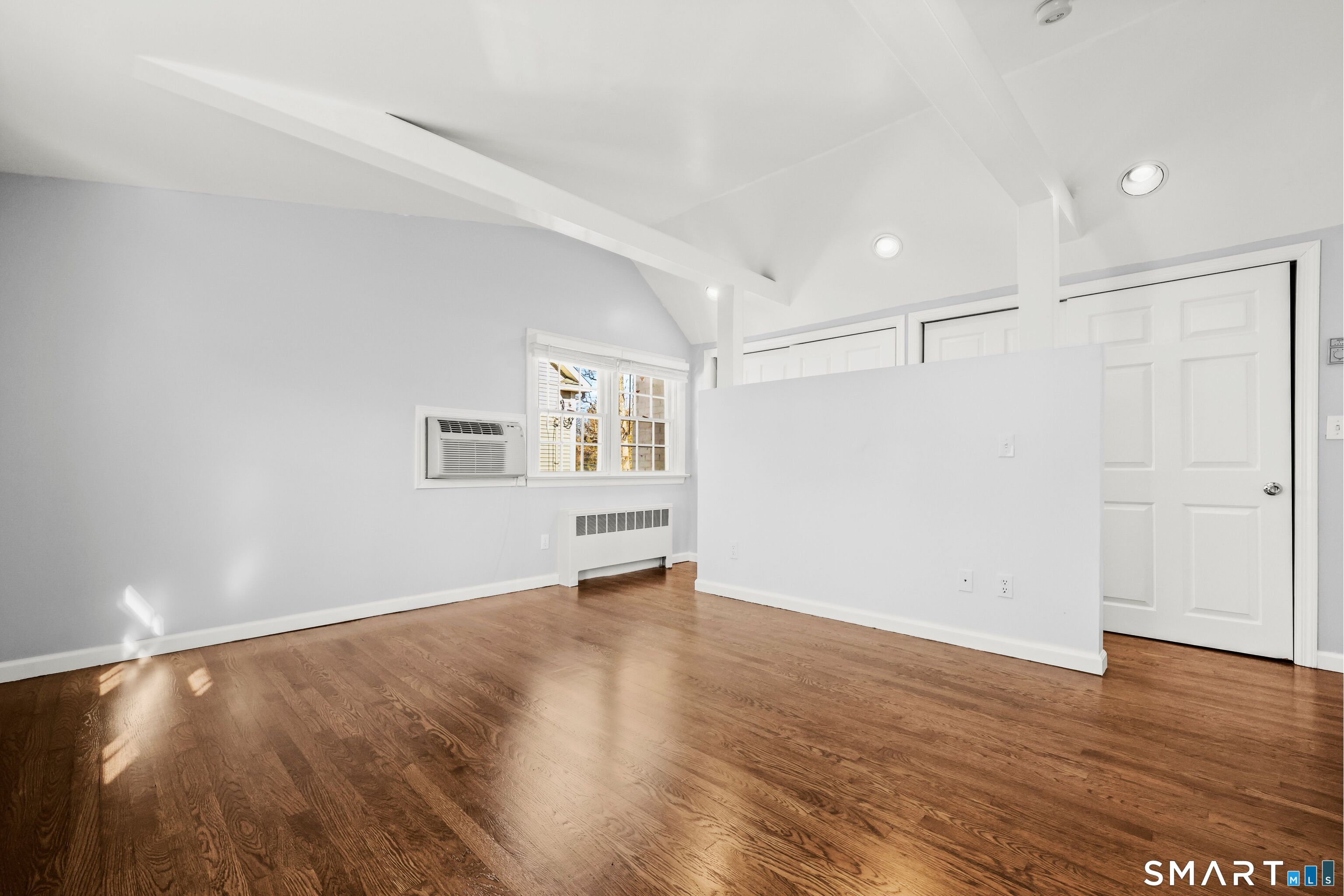 111 Mayweed Road photo 12