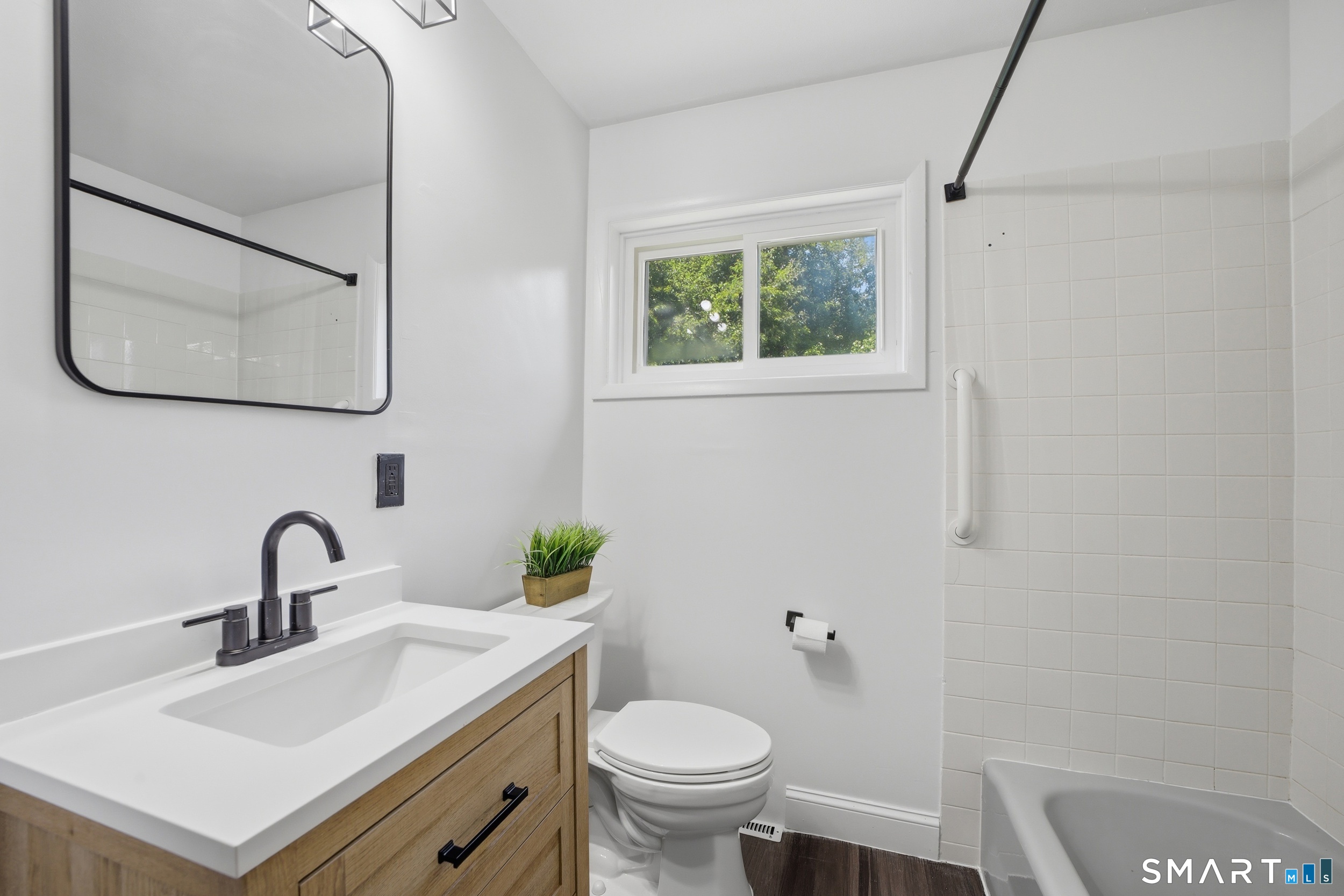 110 Ruby Lane photo 29