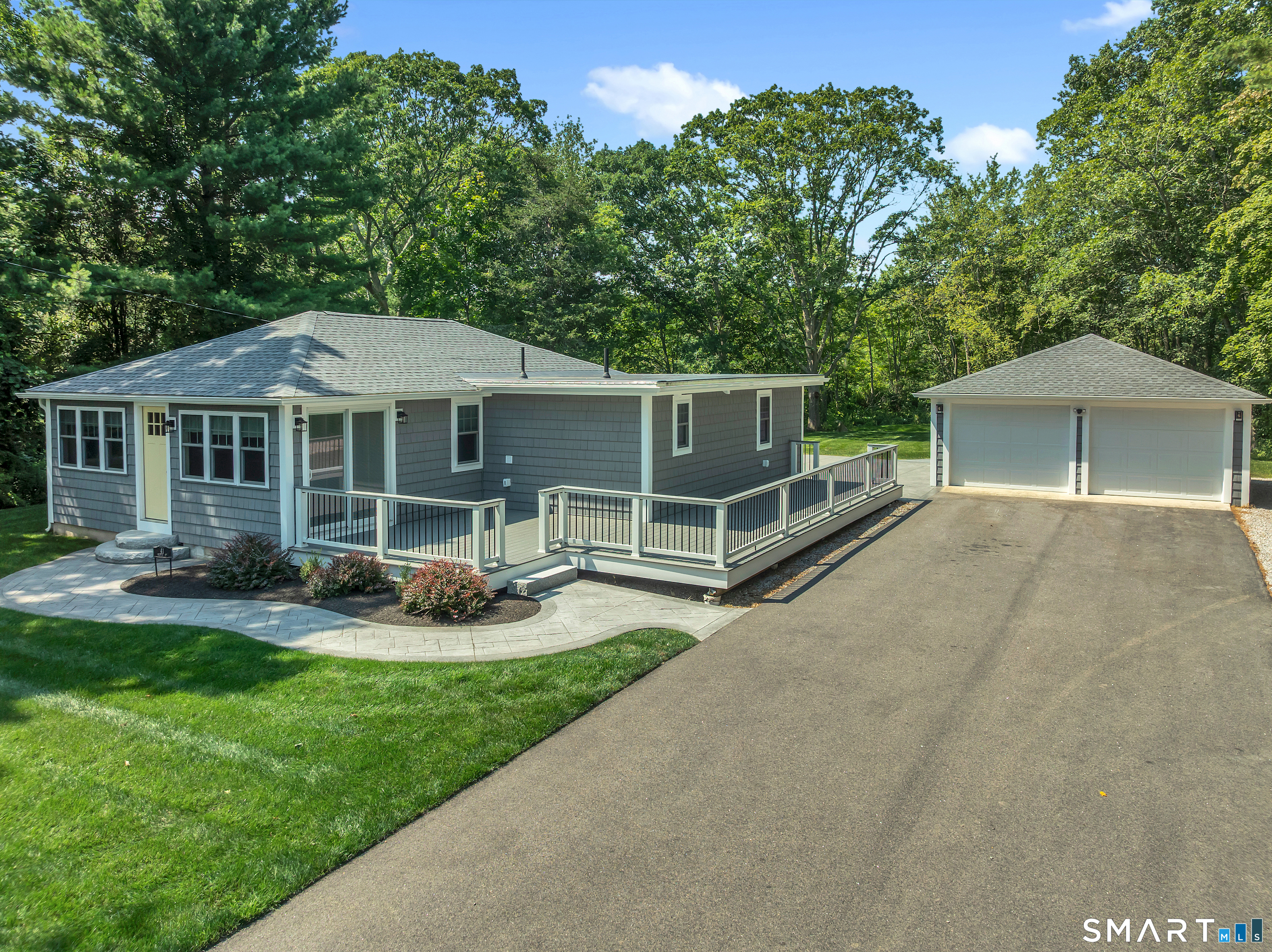 41 Maple Street, Stonington, Connecticut 06378
