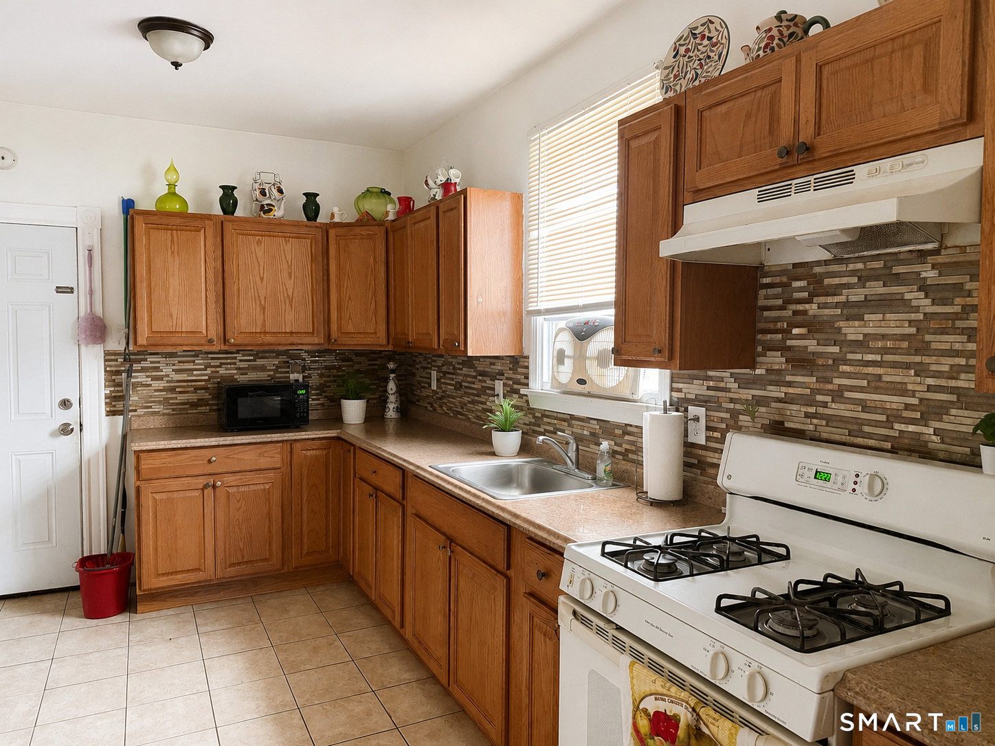 4th image of 130 Plymouth St, New Haven, CT 06504 | MLS# 24195052