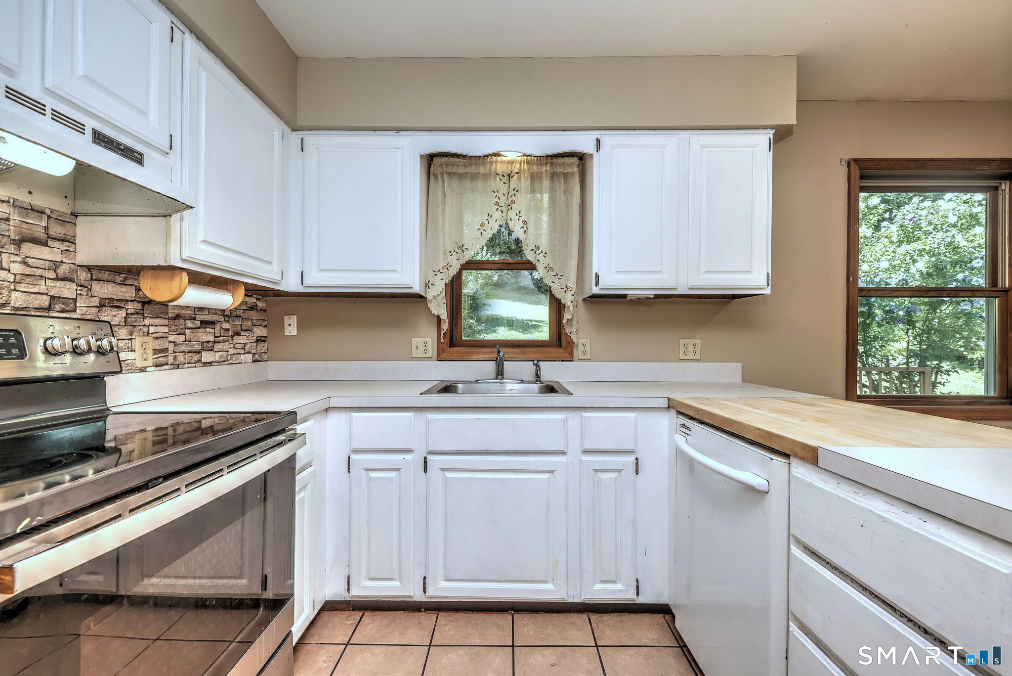 8 Brookview Lane photo 13