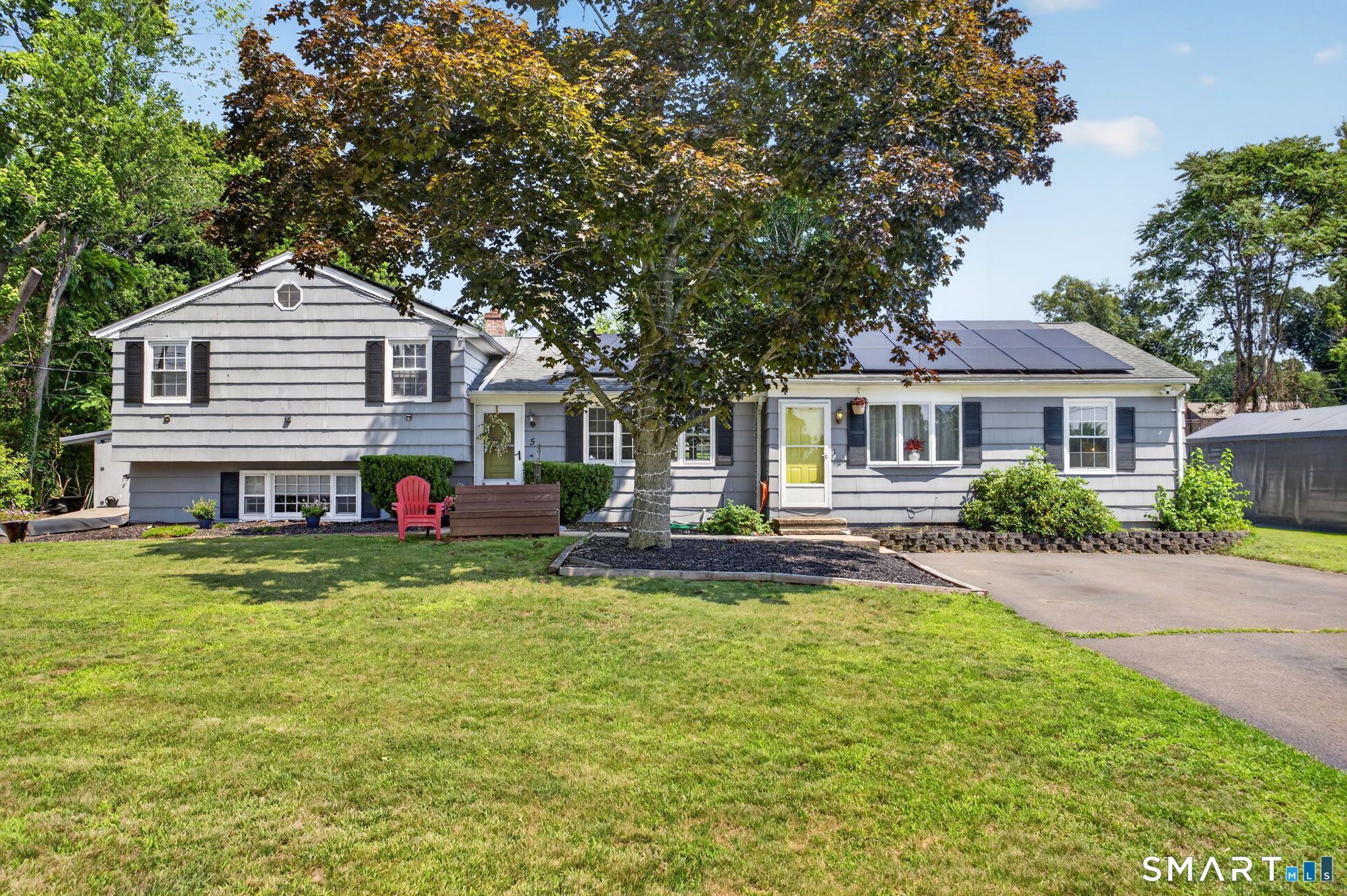 1st image of 5 Beatrice Dr, North Haven, CT 06473 | MLS# 24194750