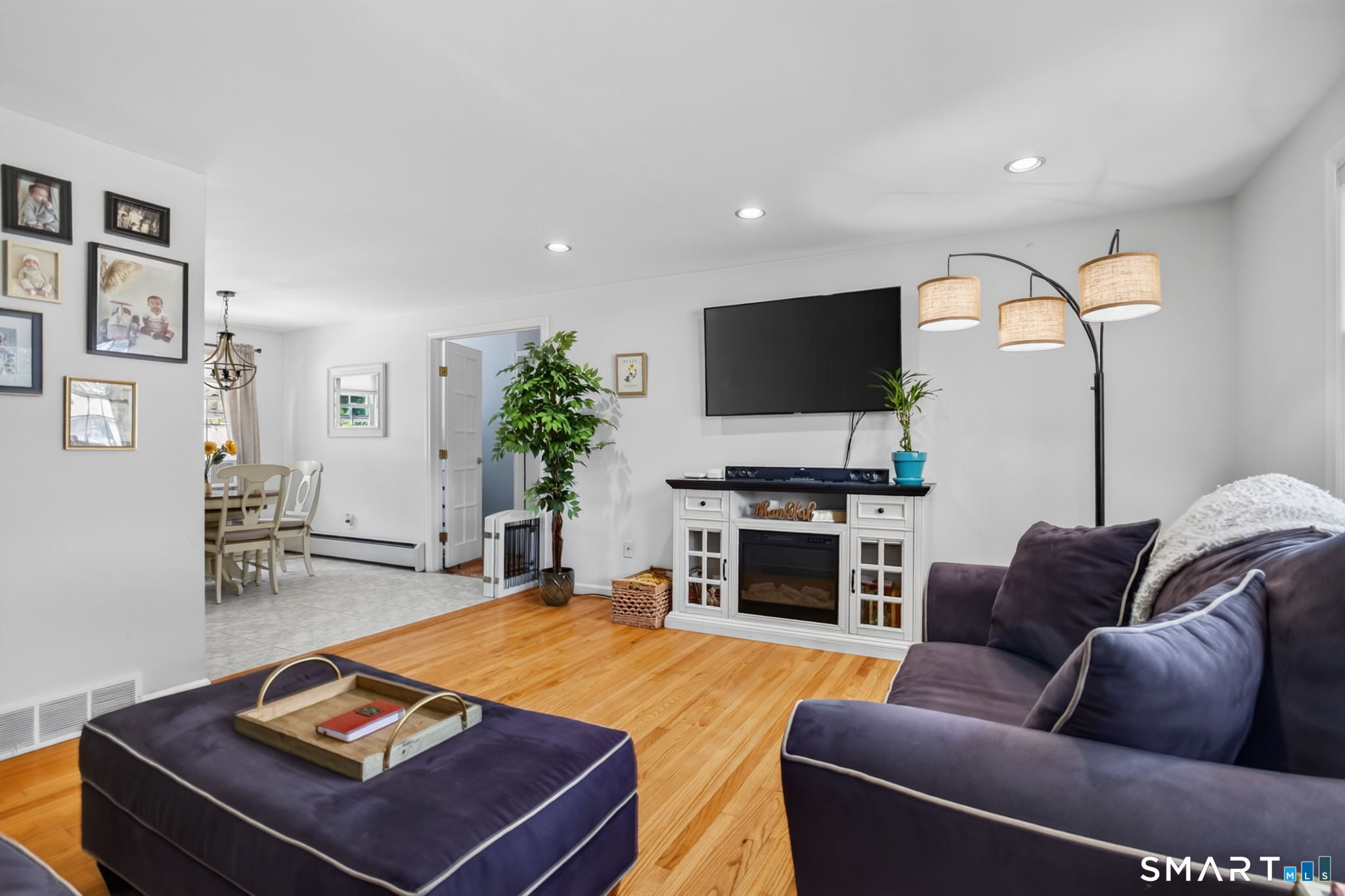 4th image of 5 Beatrice Dr, North Haven, CT 06473 | MLS# 24194750