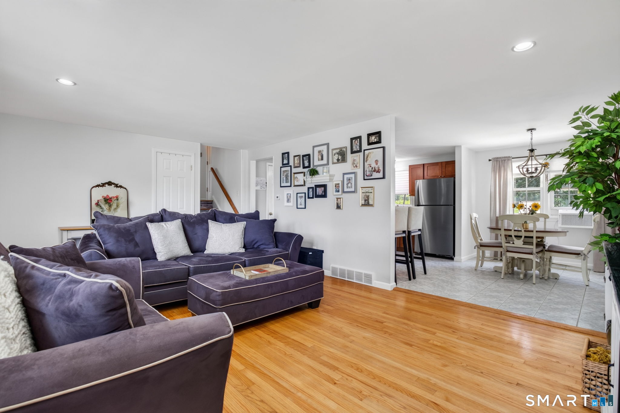 5th image of 5 Beatrice Dr, North Haven, CT 06473 | MLS# 24194750