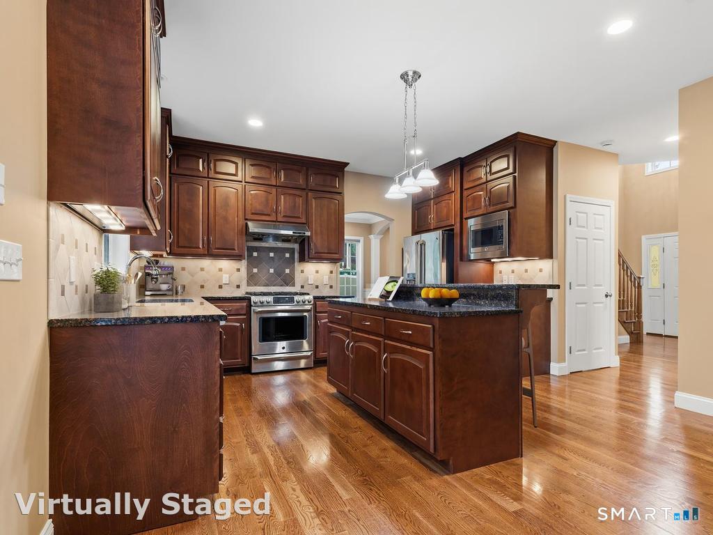 114 Steeplechase Drive photo 6