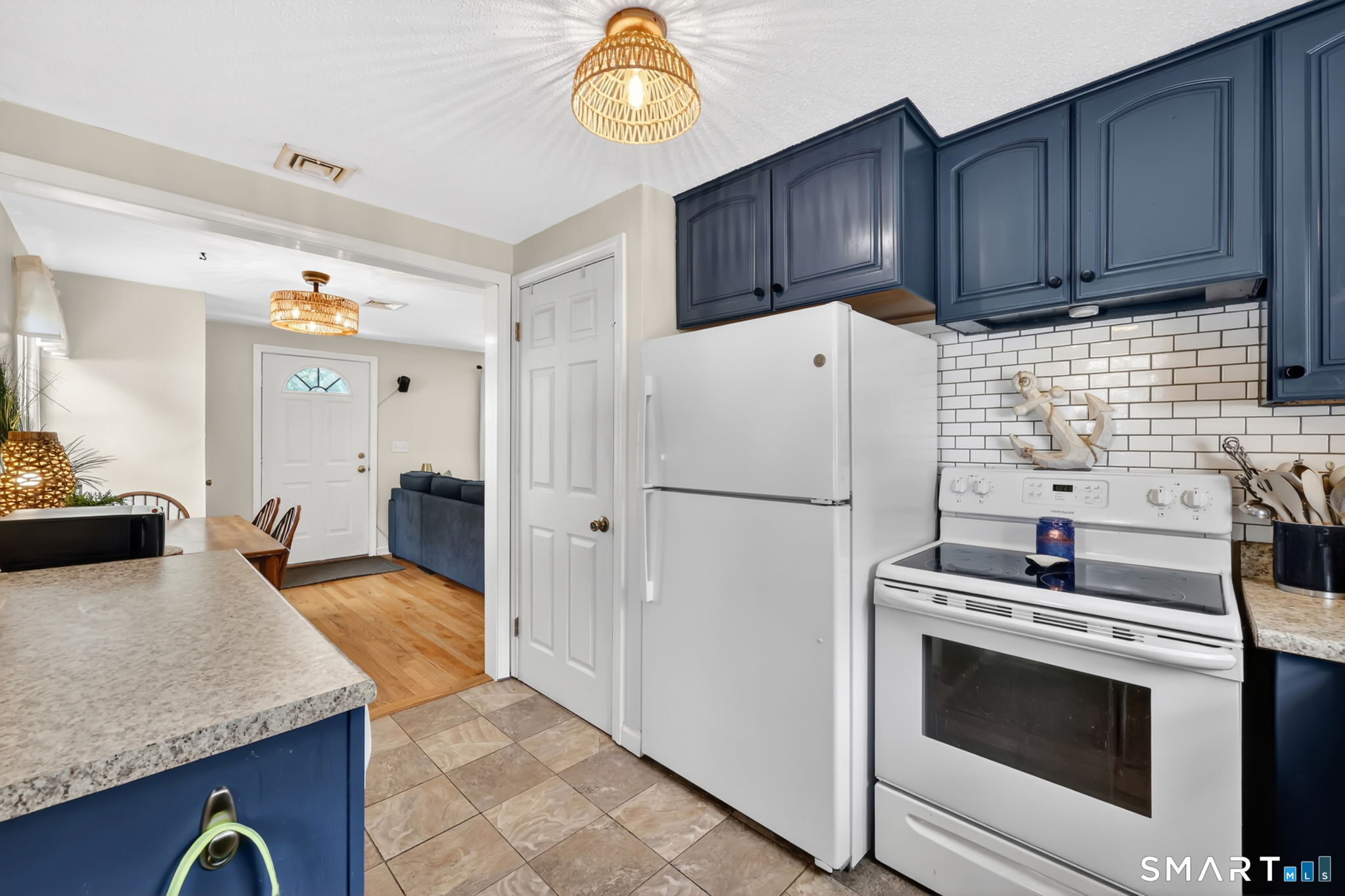 14 Claremont Avenue photo 10