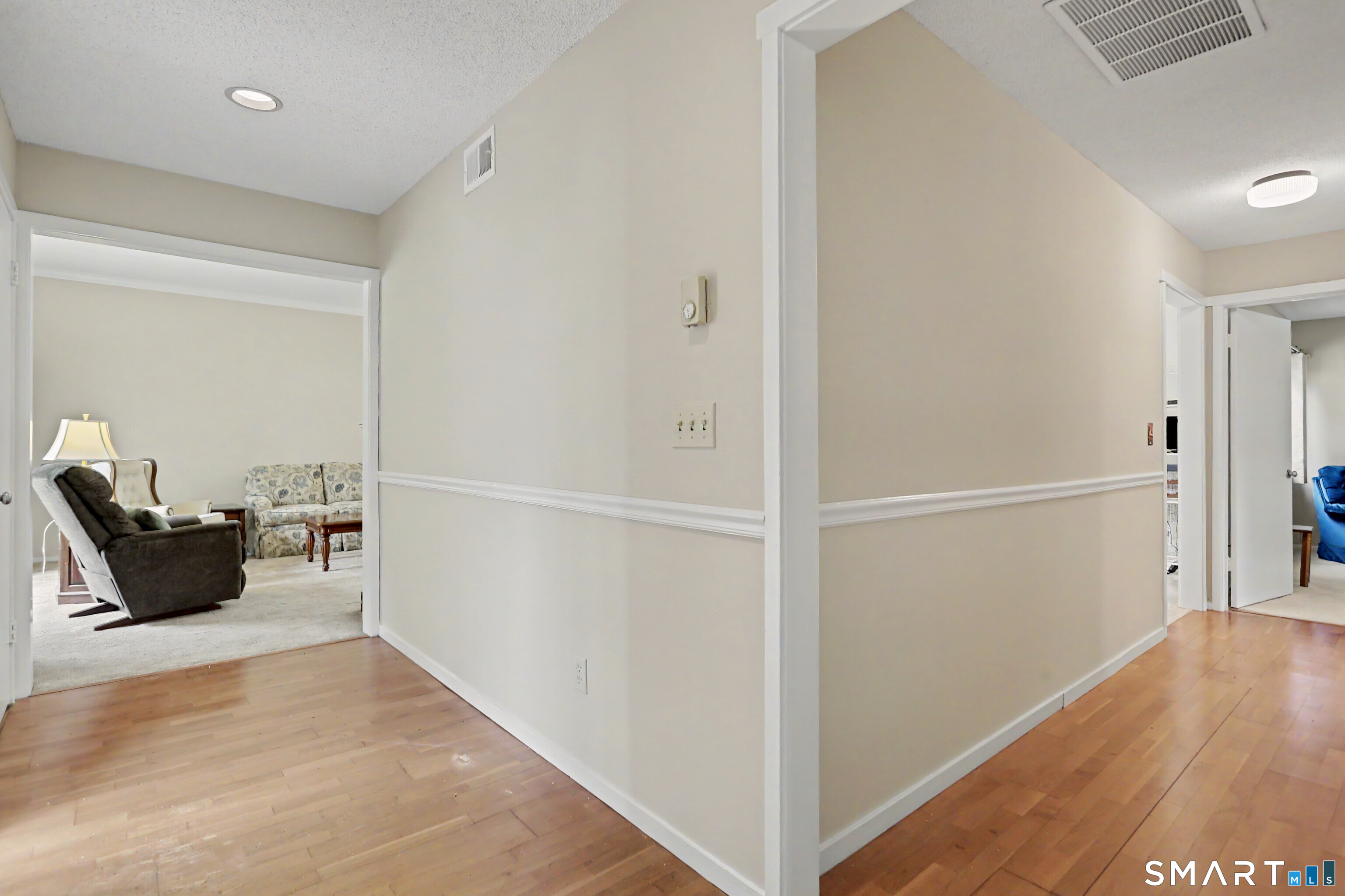 1003 Heritage Village  Unit #B photo 4