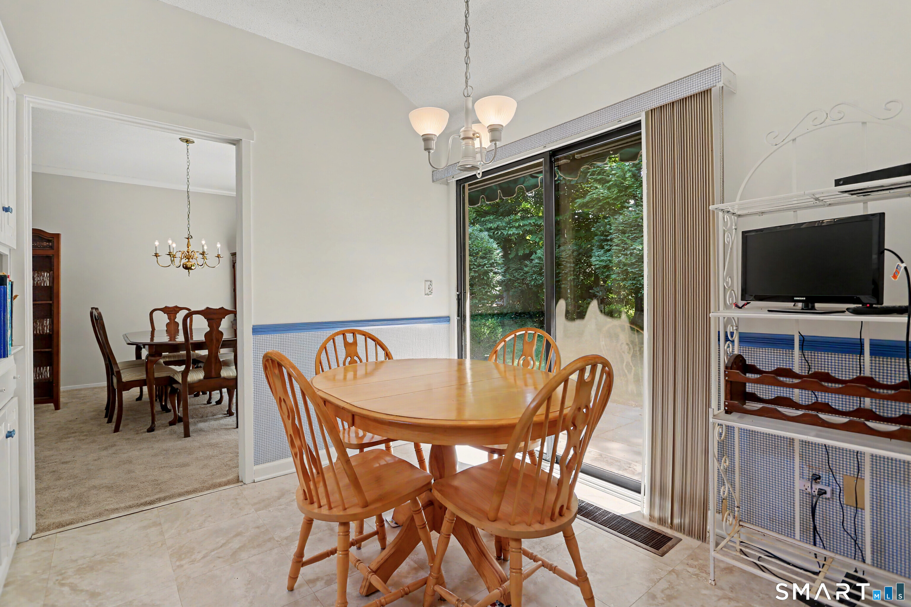 1003 Heritage Village  Unit #B photo 9