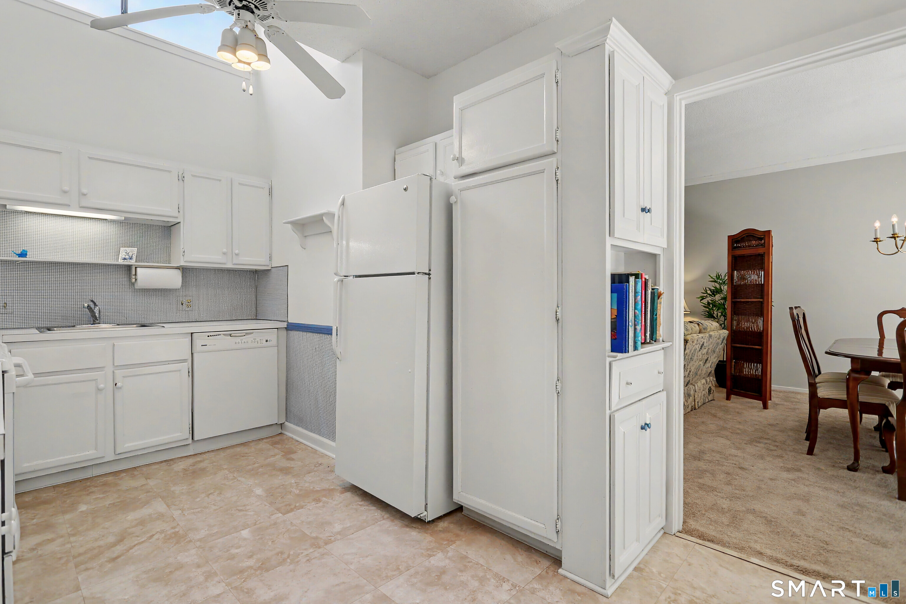 1003 Heritage Village  Unit #B photo 12