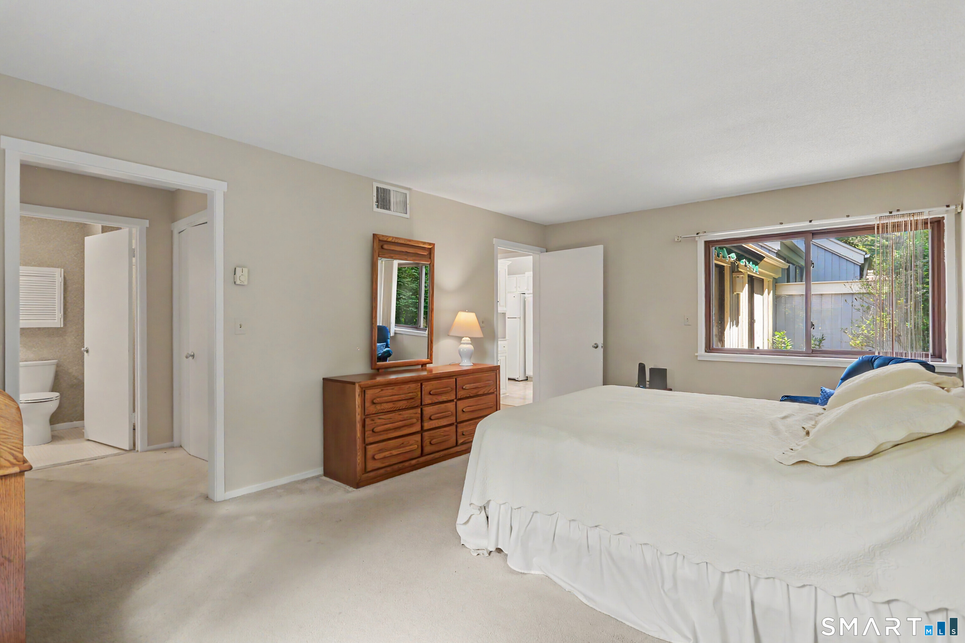 1003 Heritage Village  Unit #B photo 15