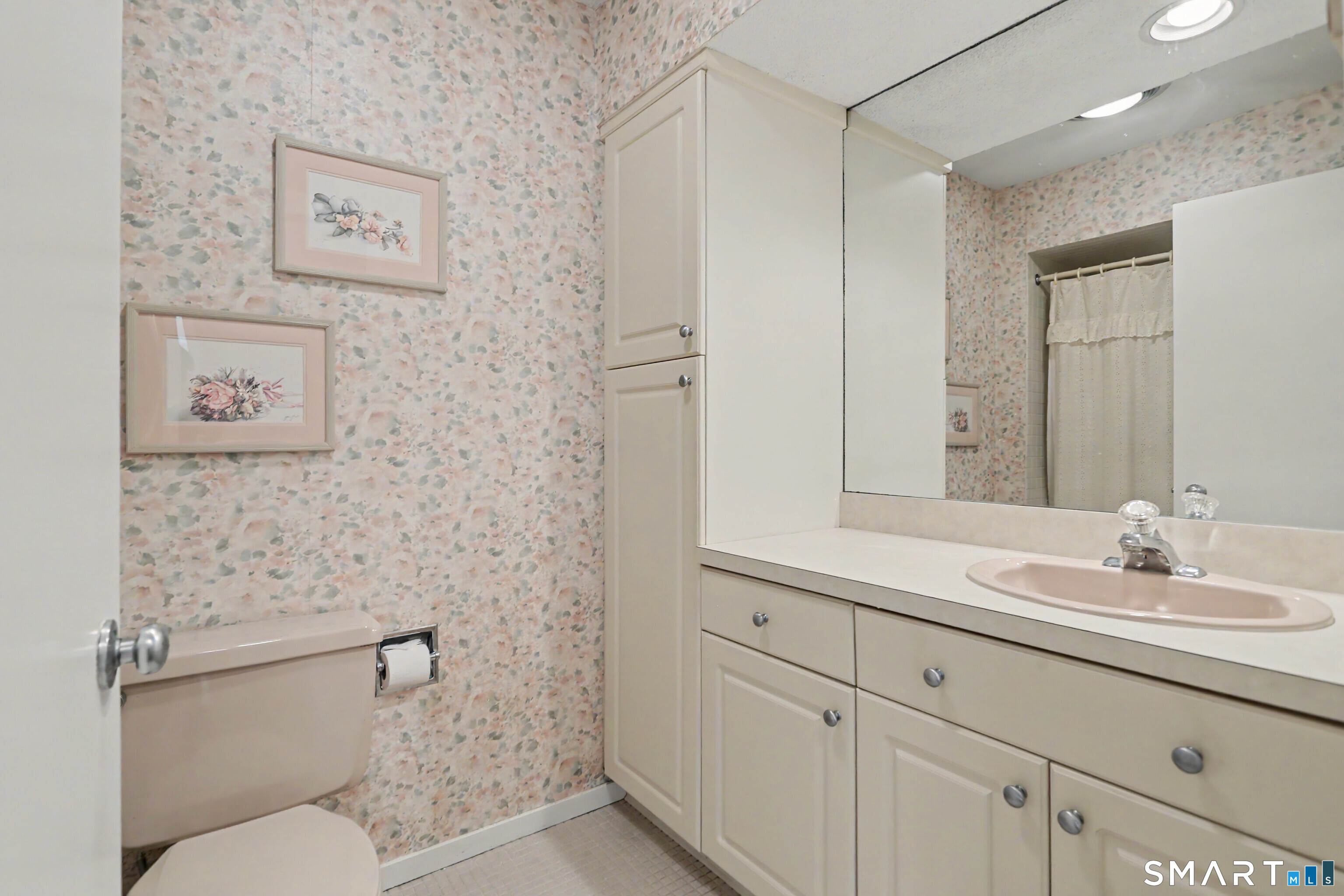 1003 Heritage Village  Unit #B photo 23